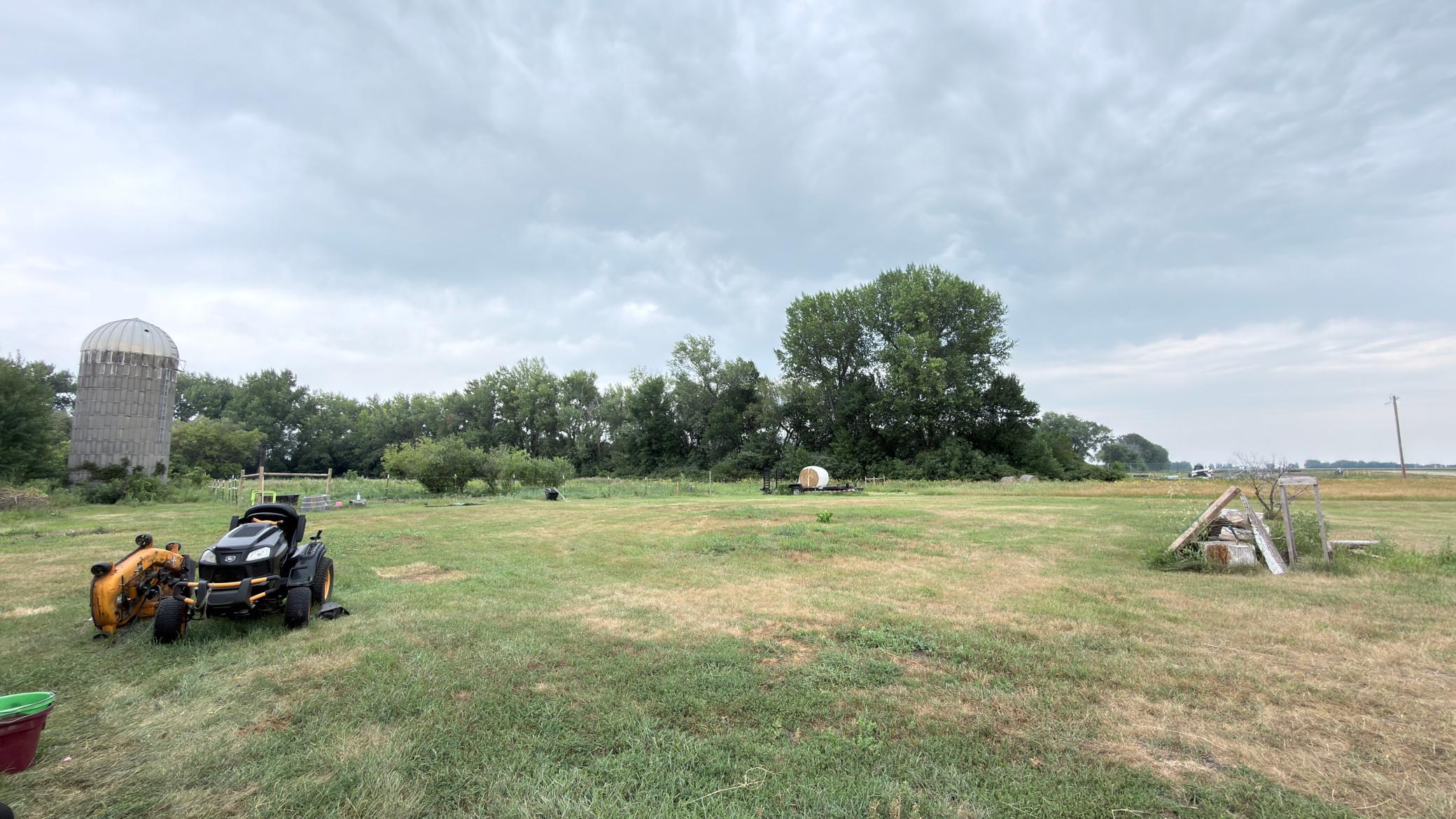 main property photo 32