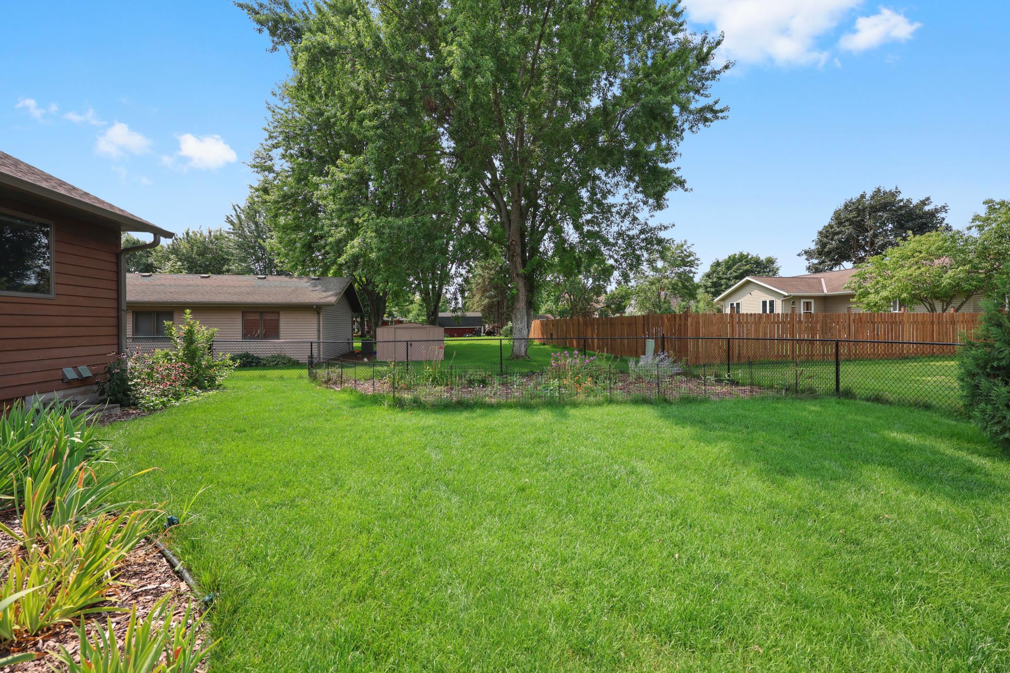 main property photo 9