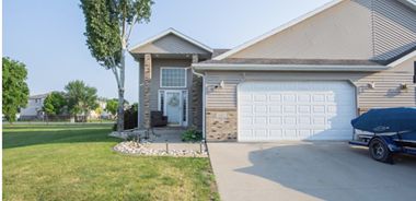 image of property with 3 Bed | 2 Bath | 2,204 Sqft