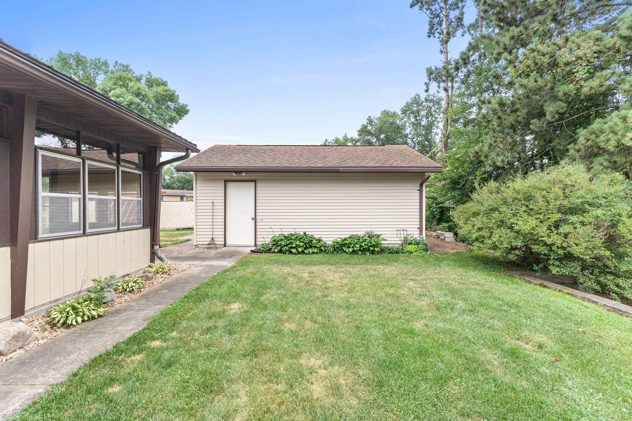 main property photo 38