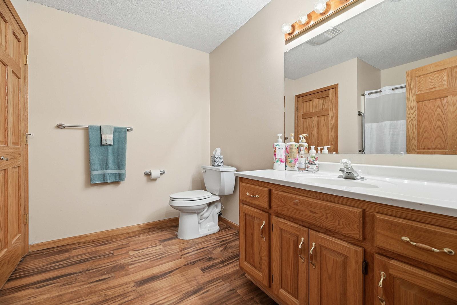 main property photo 9
