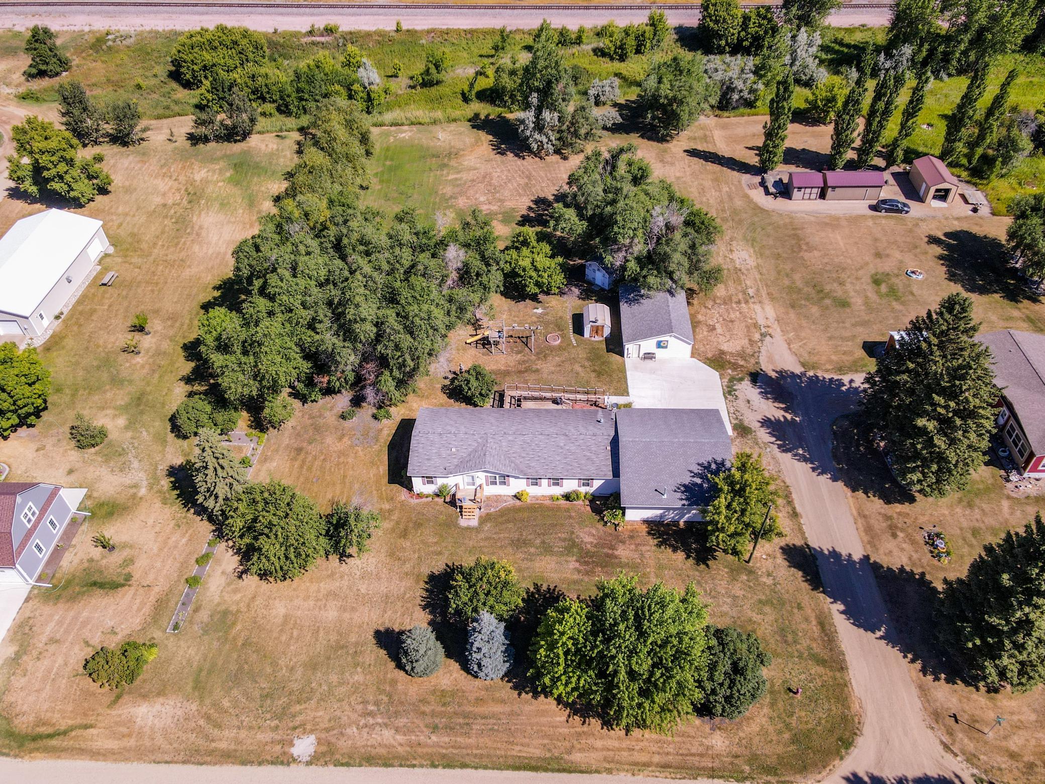 main property photo 12