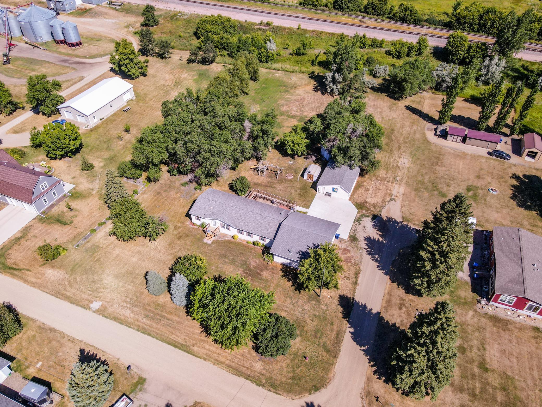 main property photo 13