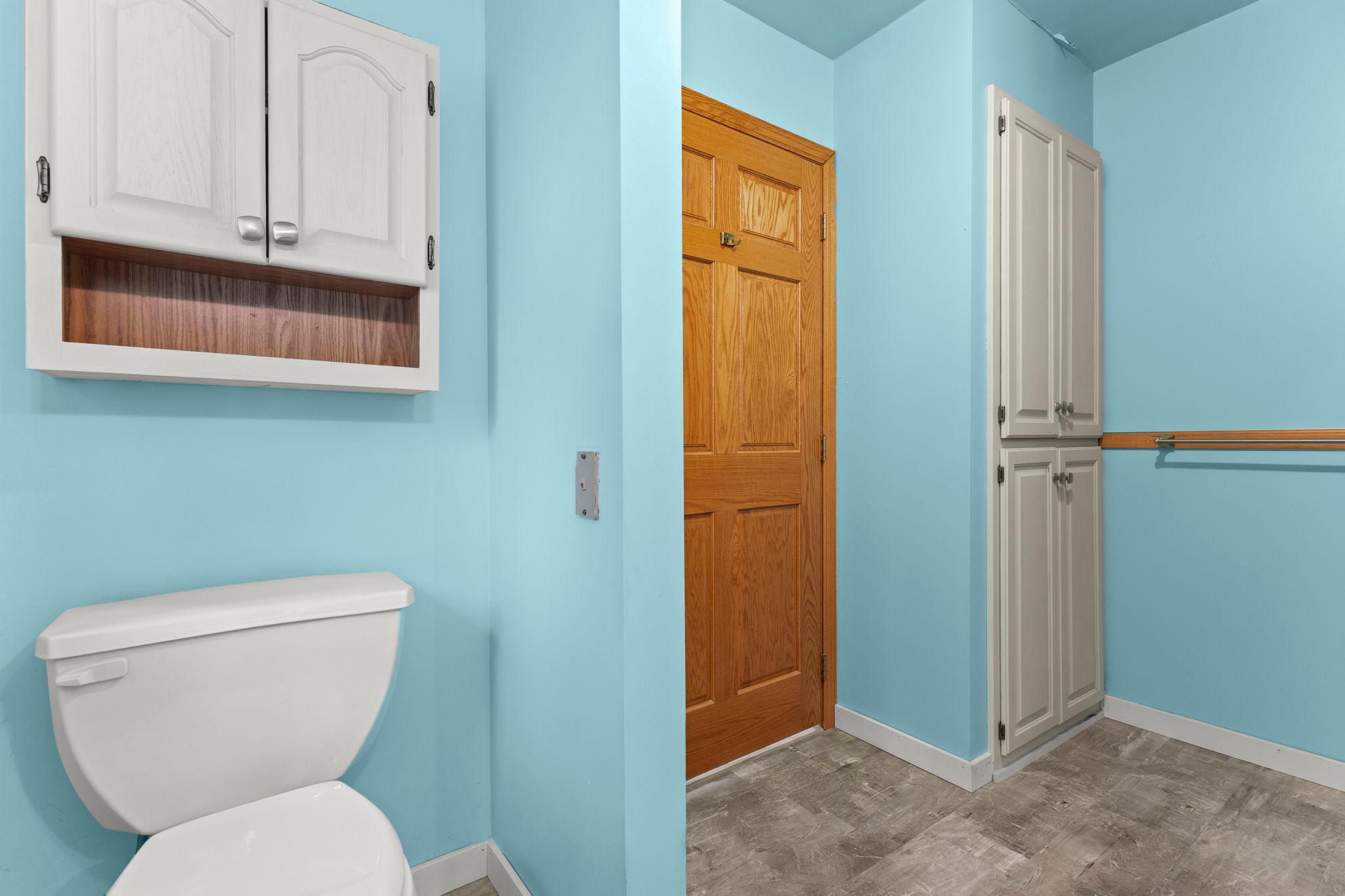 main property photo 41