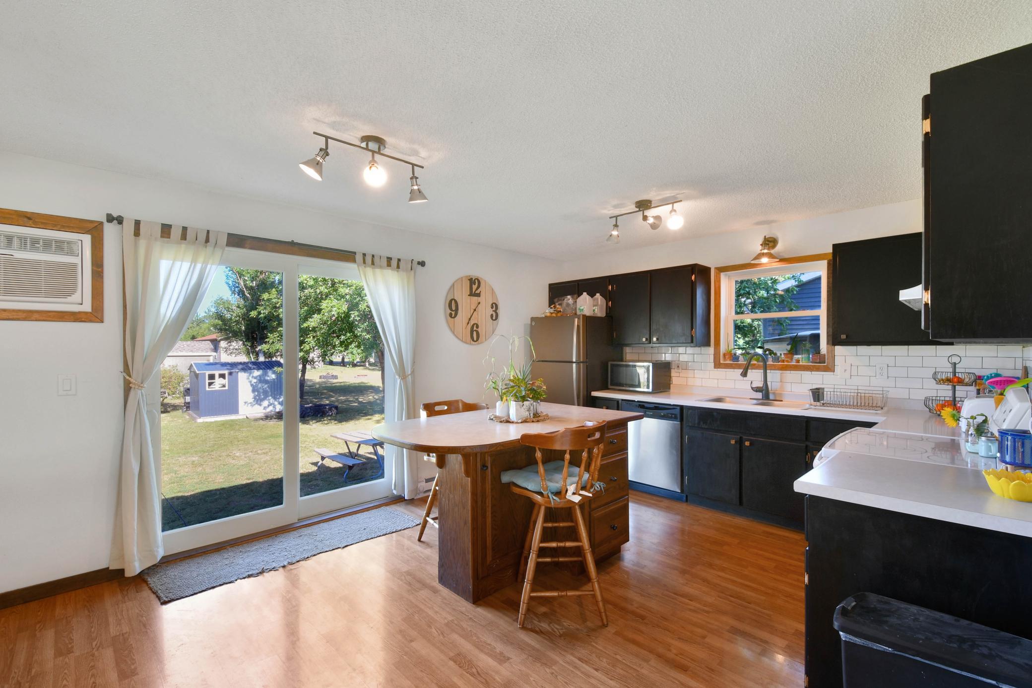 main property photo 7