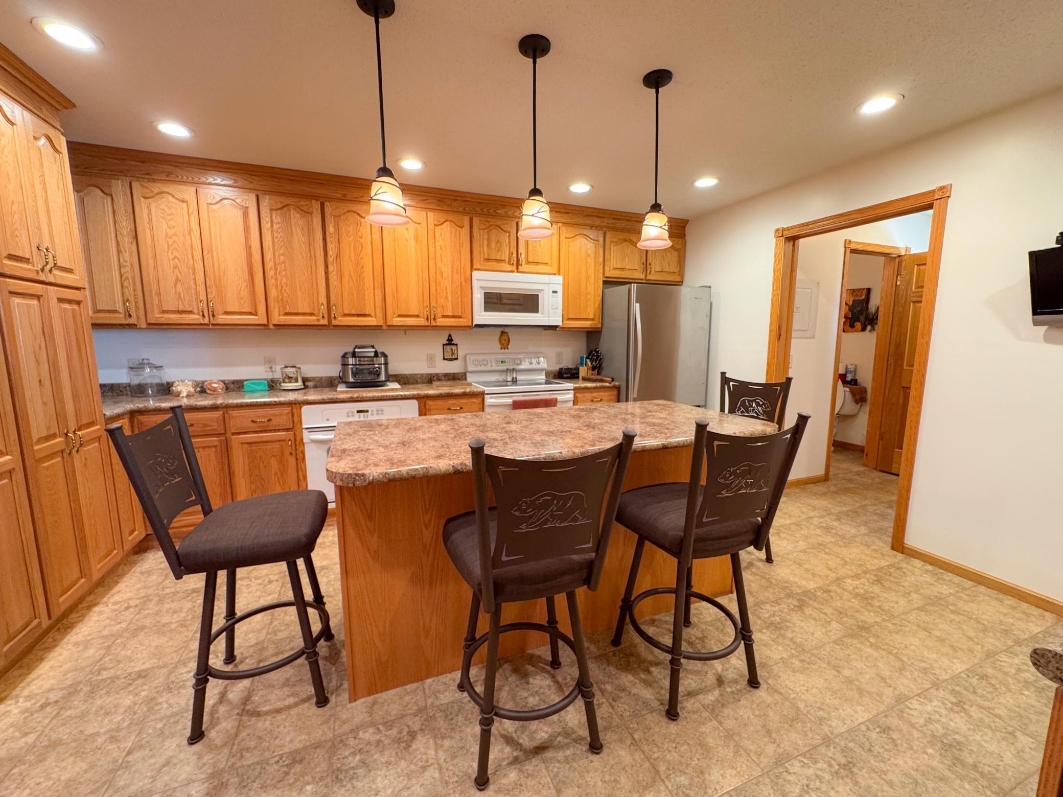 main property photo 14