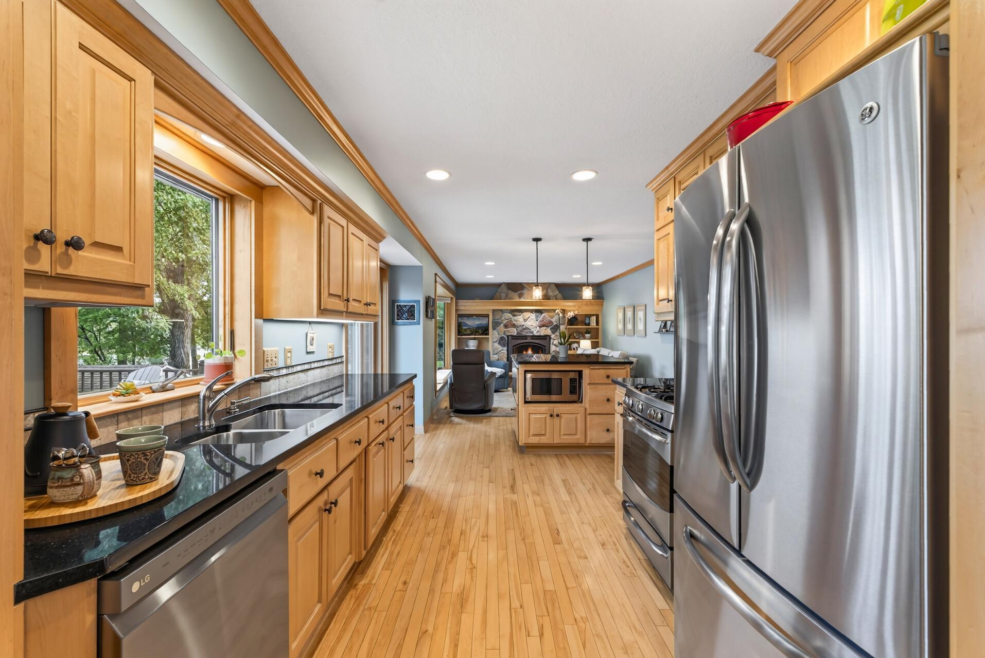 main property photo 13