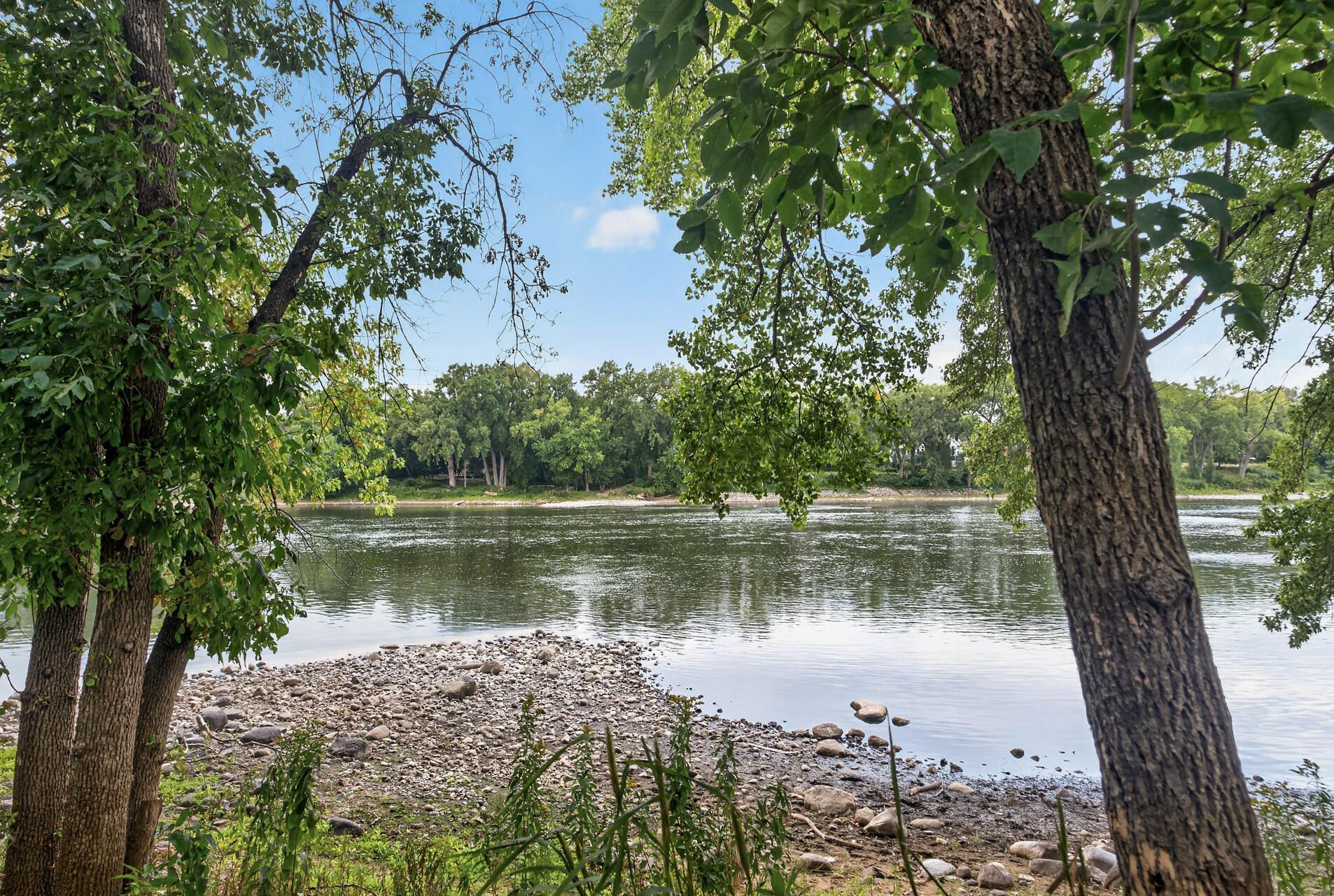 main property photo 48