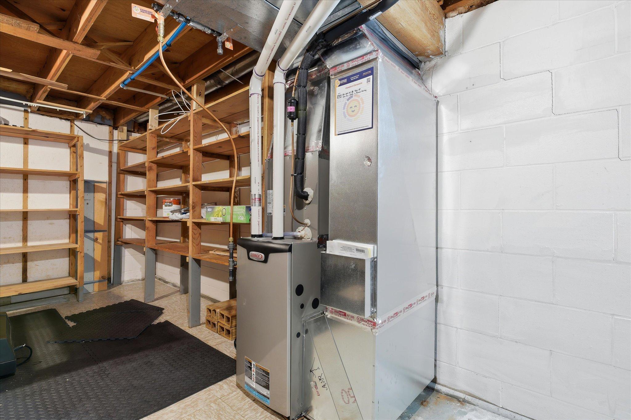 main property photo 28