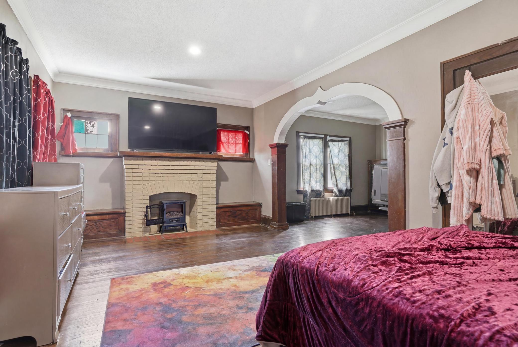 main property photo 13