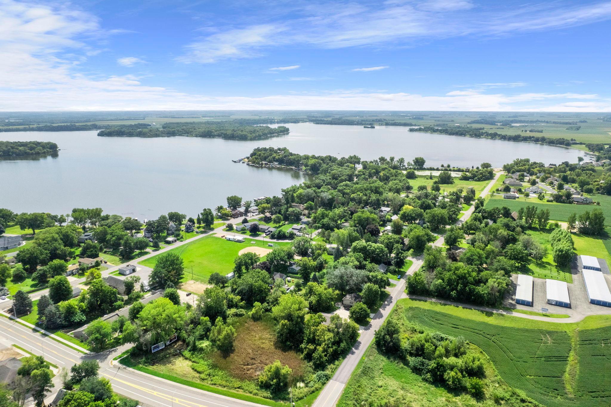 main property photo 25