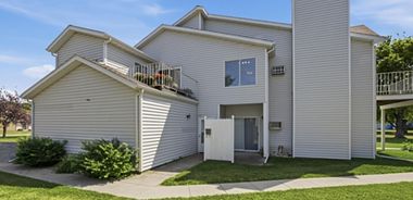 image of property with 3 Bed | 2 Bath | 1,187 Sqft