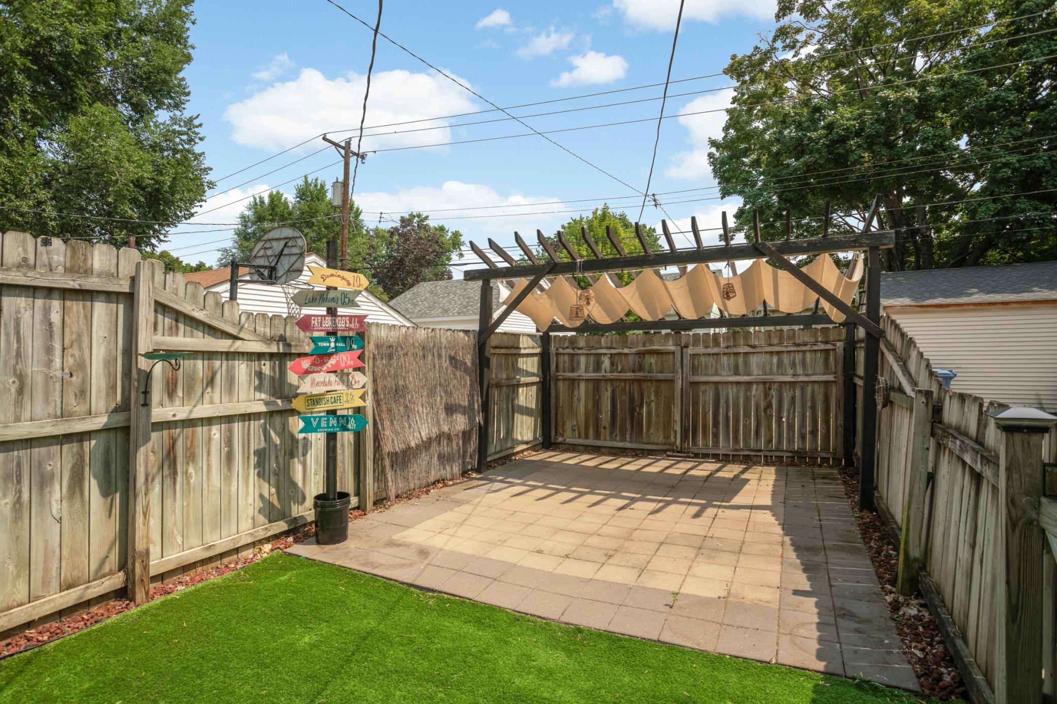 main property photo 32