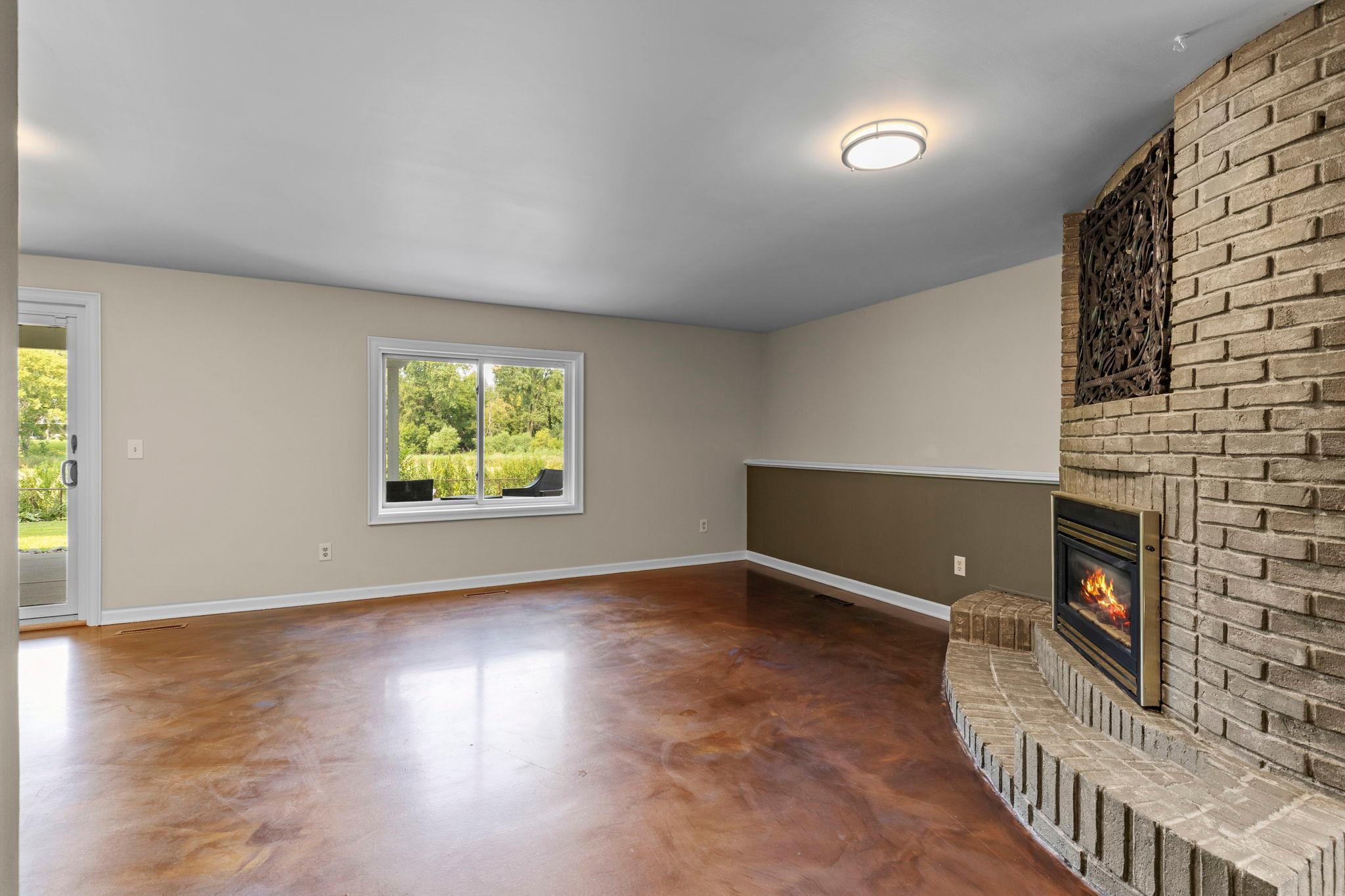 main property photo 59