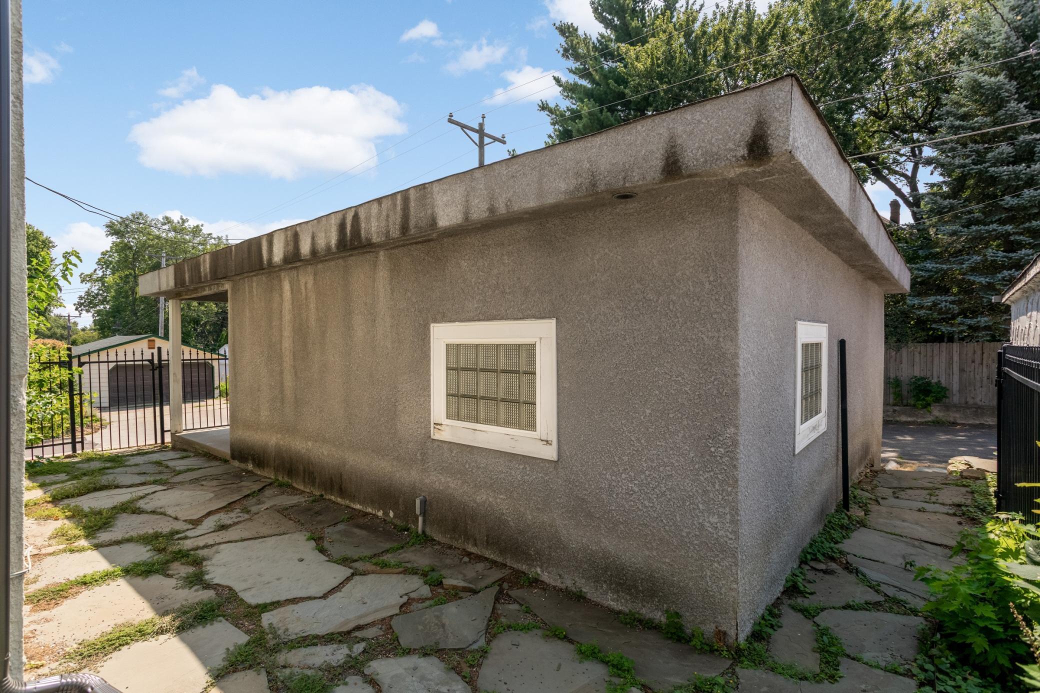 main property photo 35