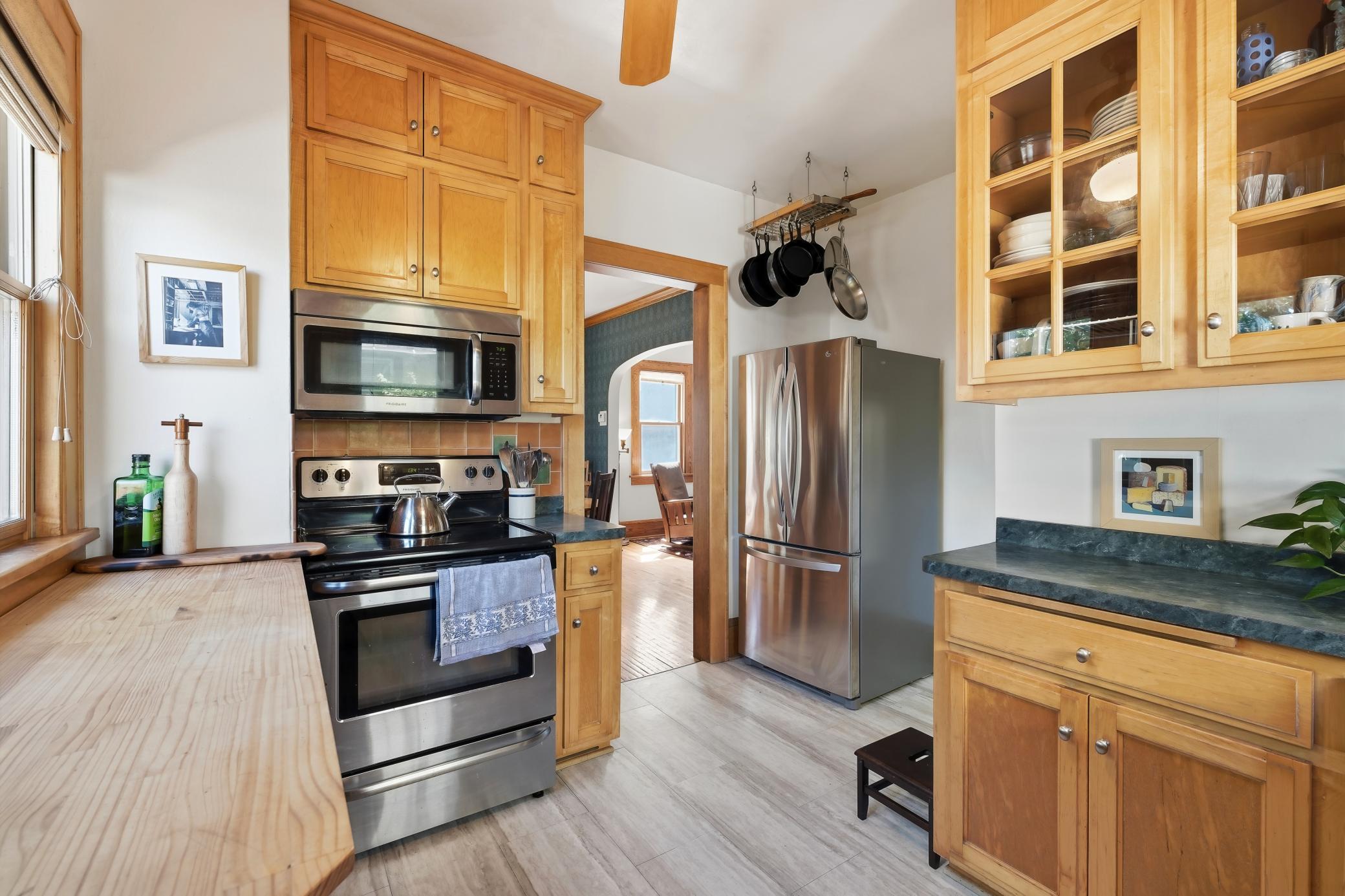 main property photo 14