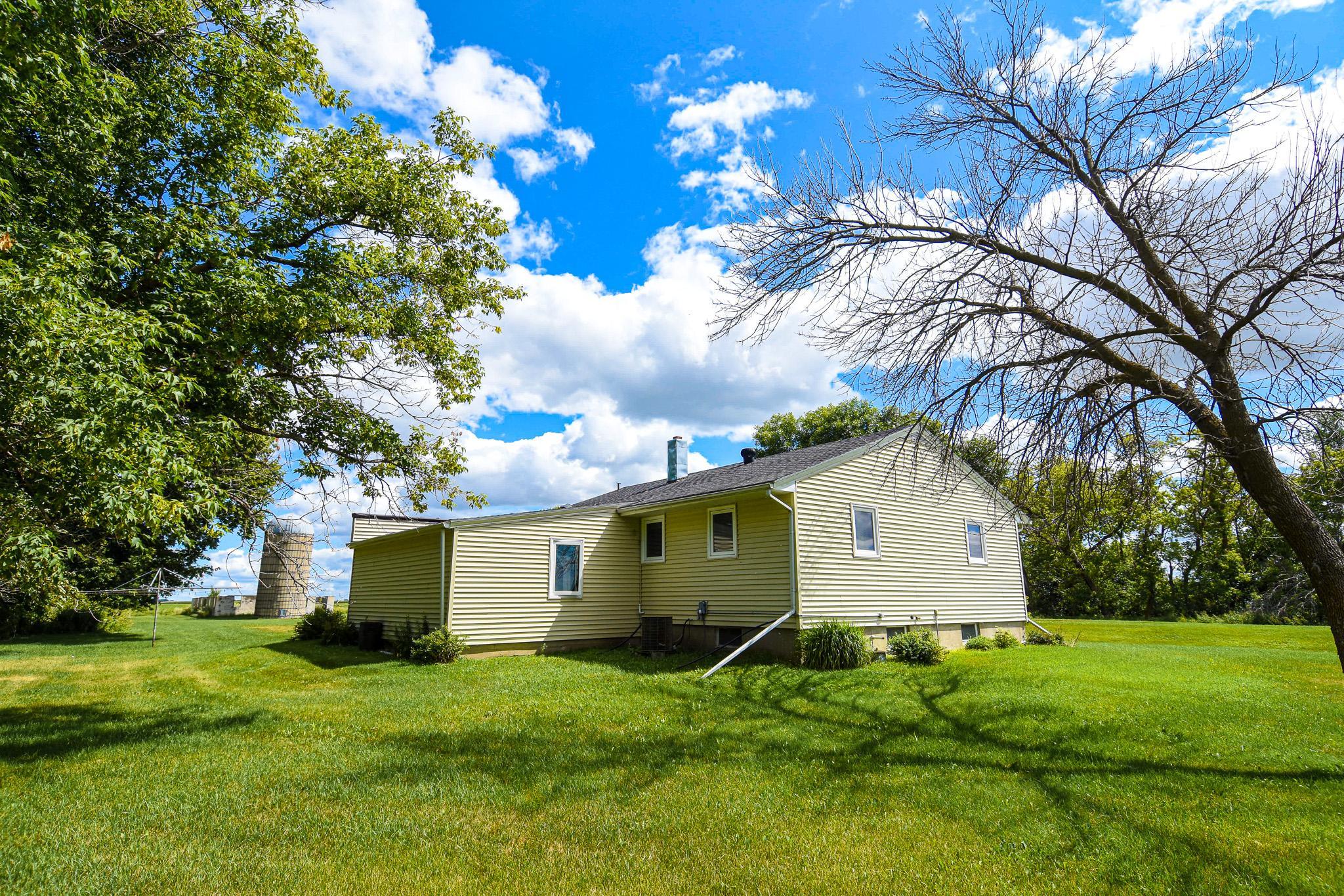 main property photo 25