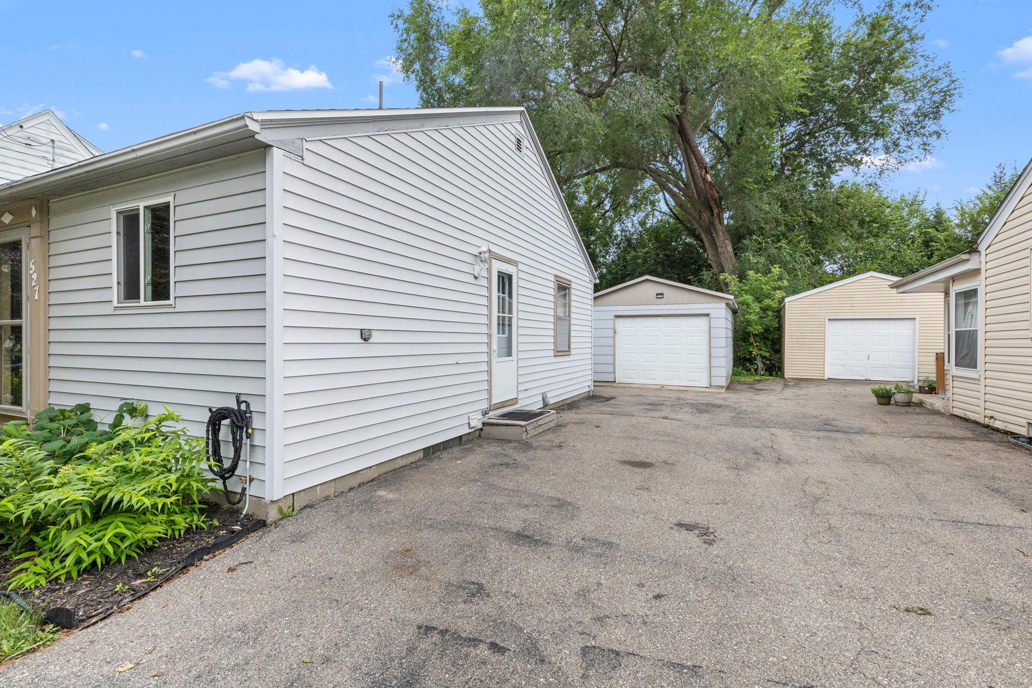 main property photo 48