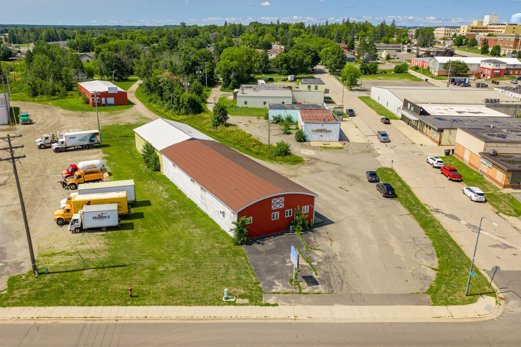main property photo 34