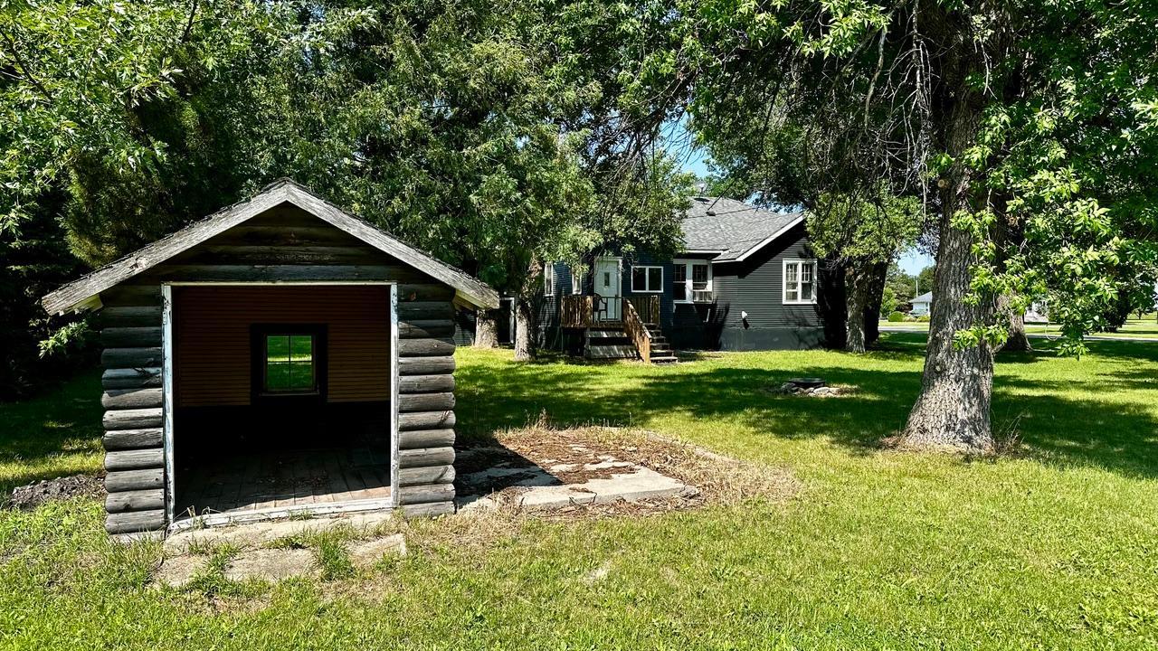 main property photo 20