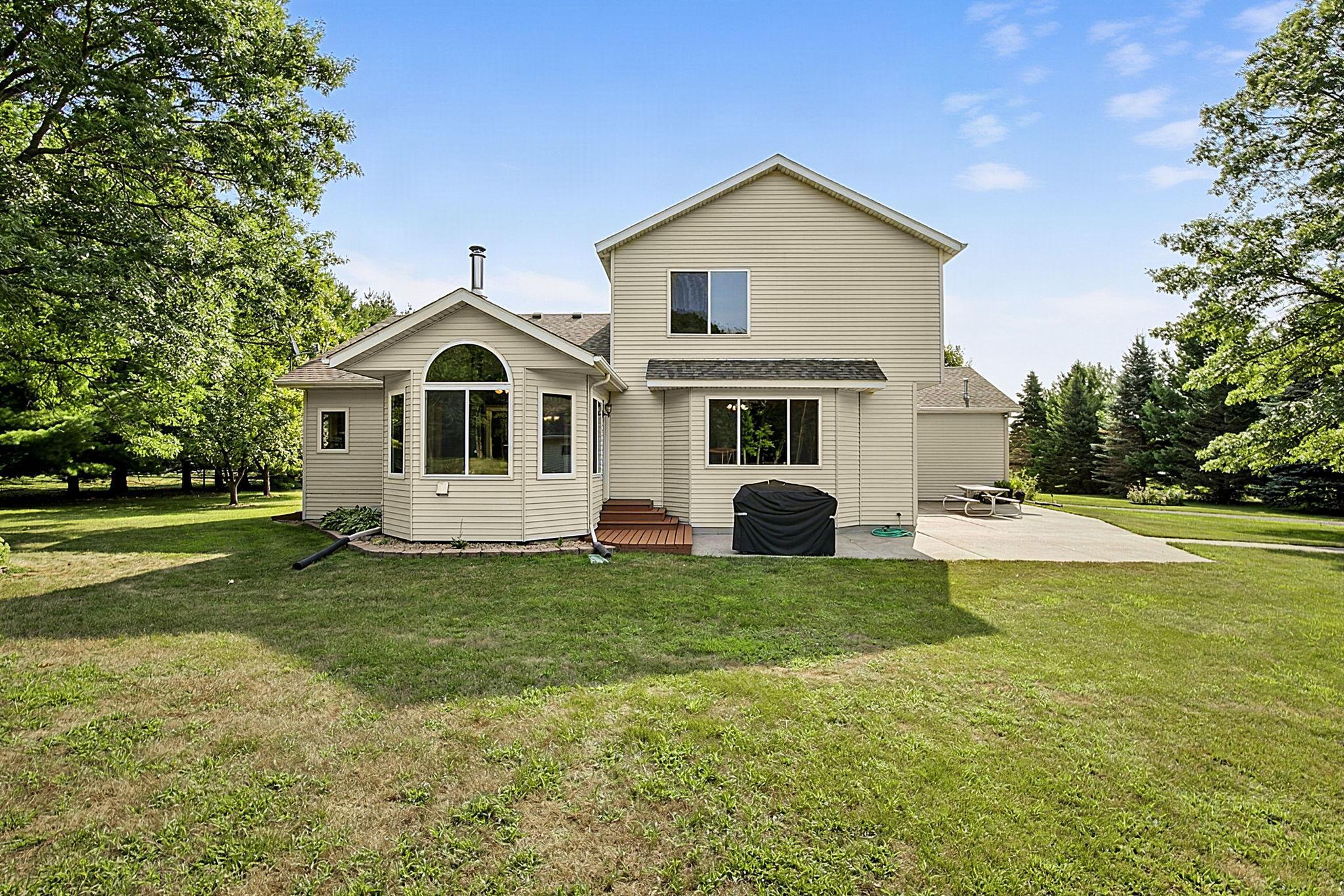 main property photo 14