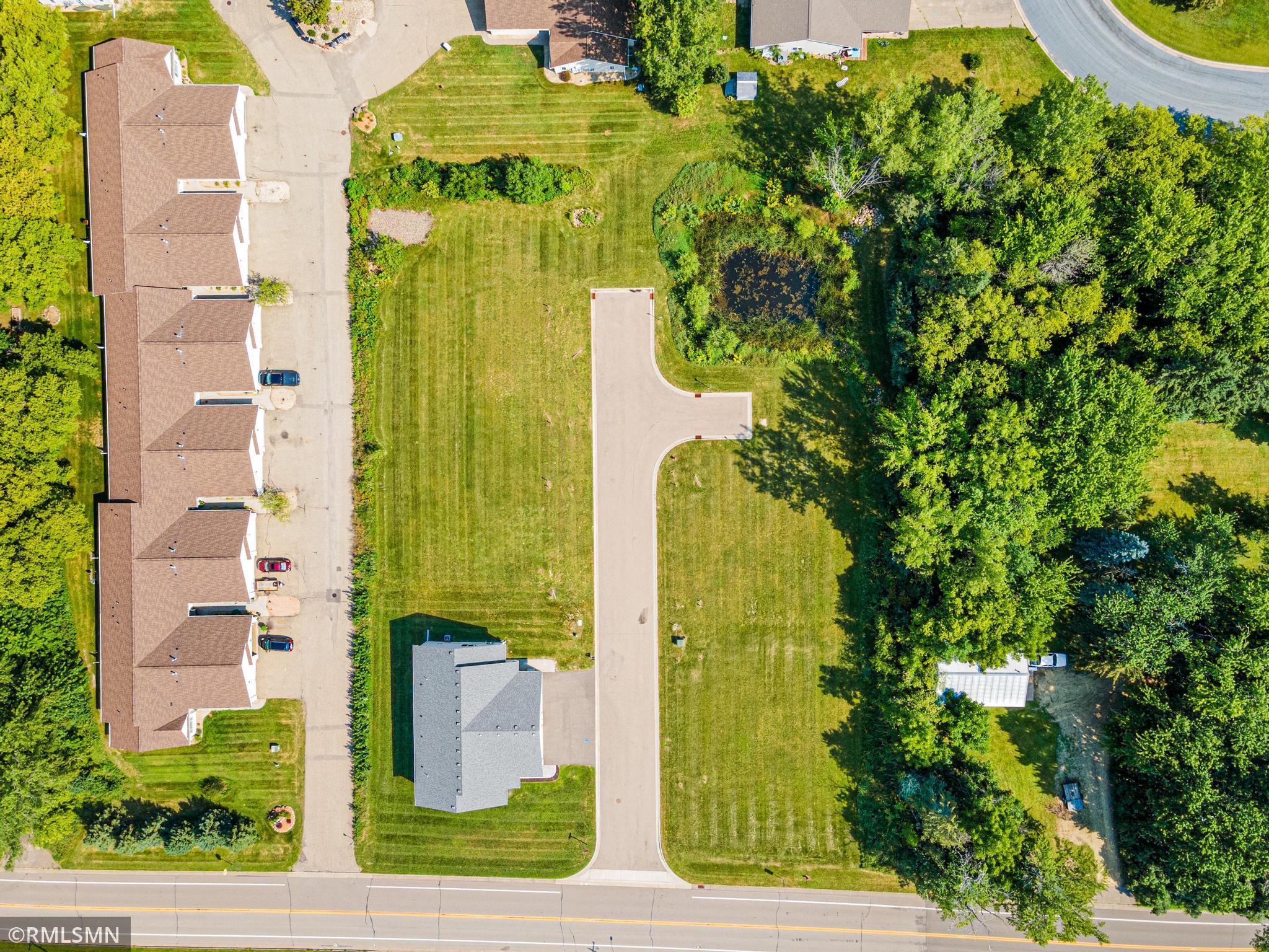 main property photo 9