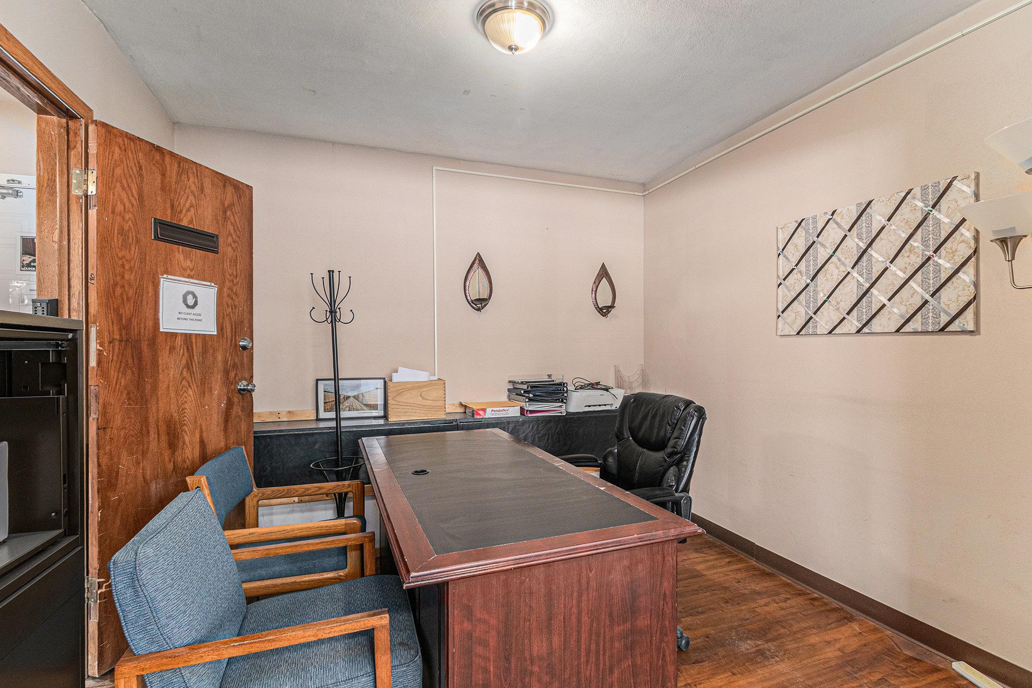 main property photo 17