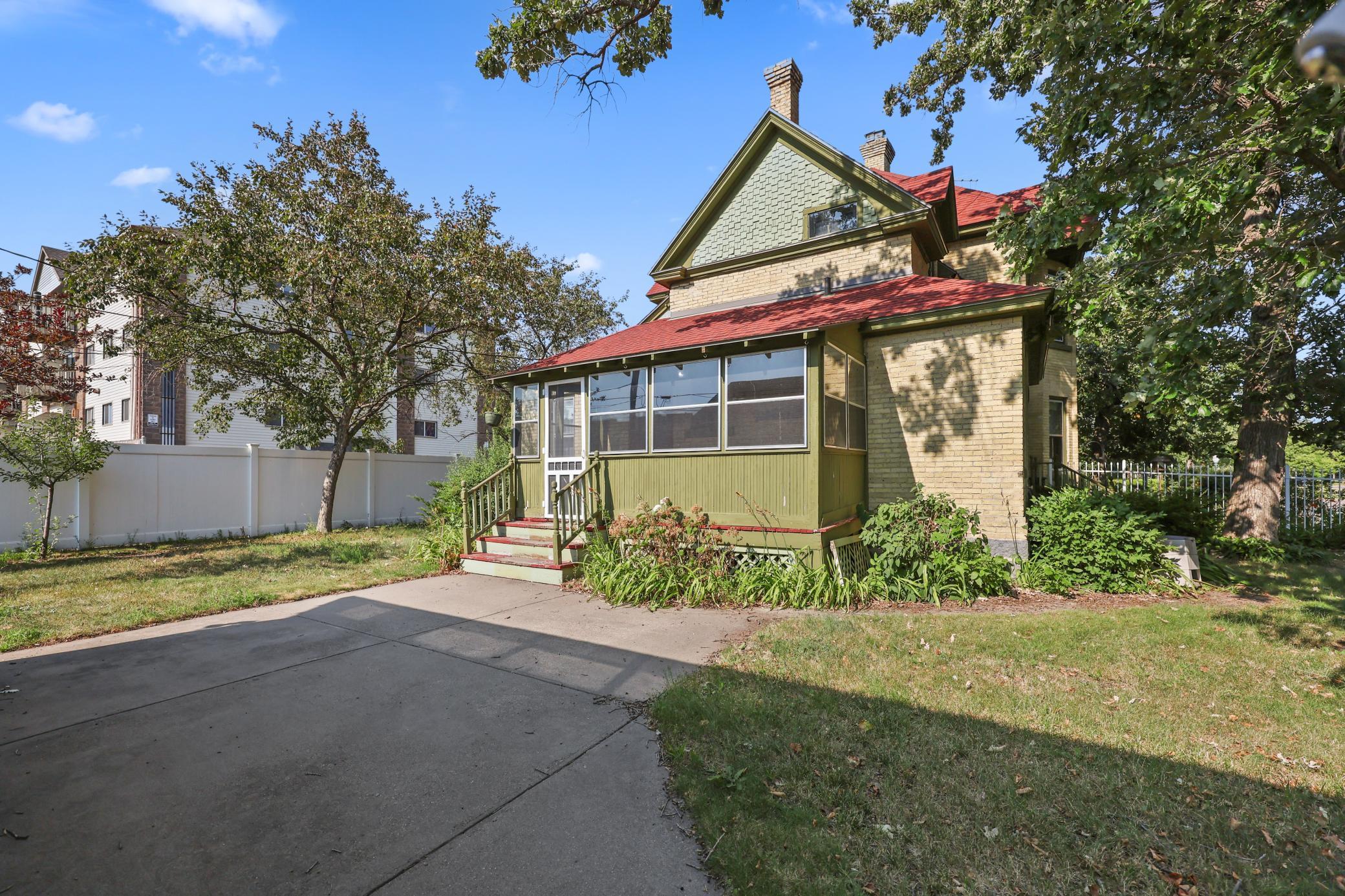 main property photo 16