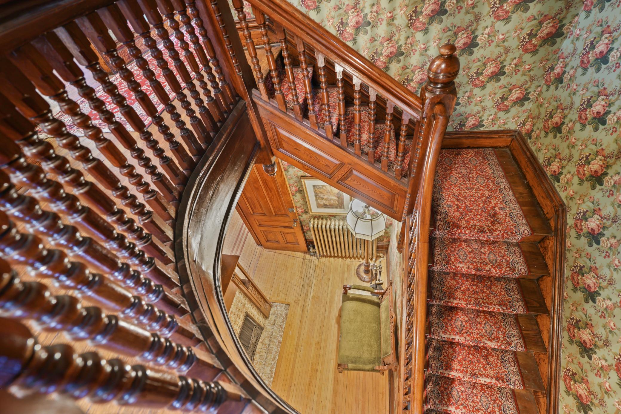 main property photo 6
