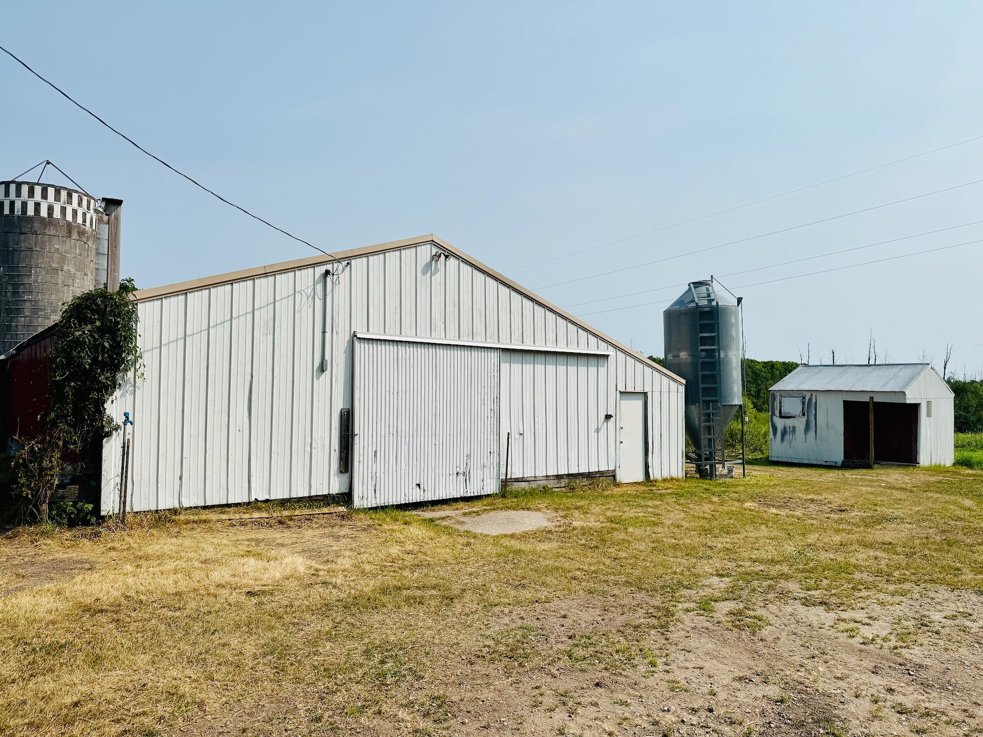 main property photo 7