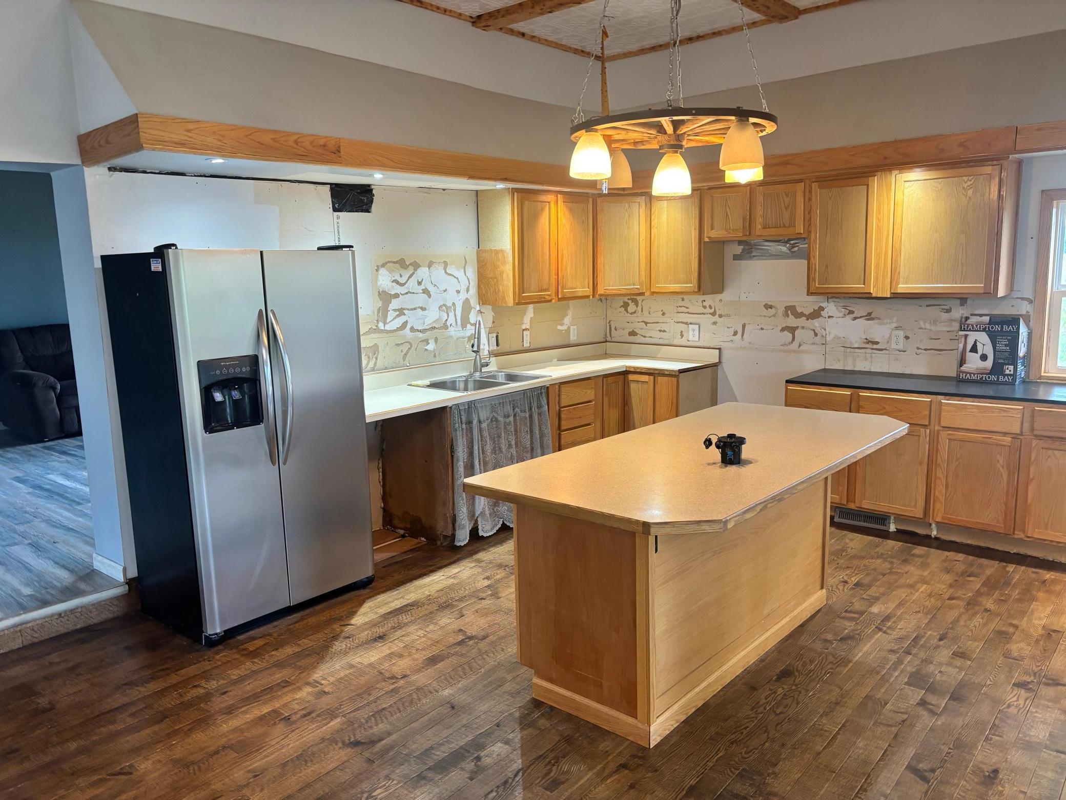 main property photo 9