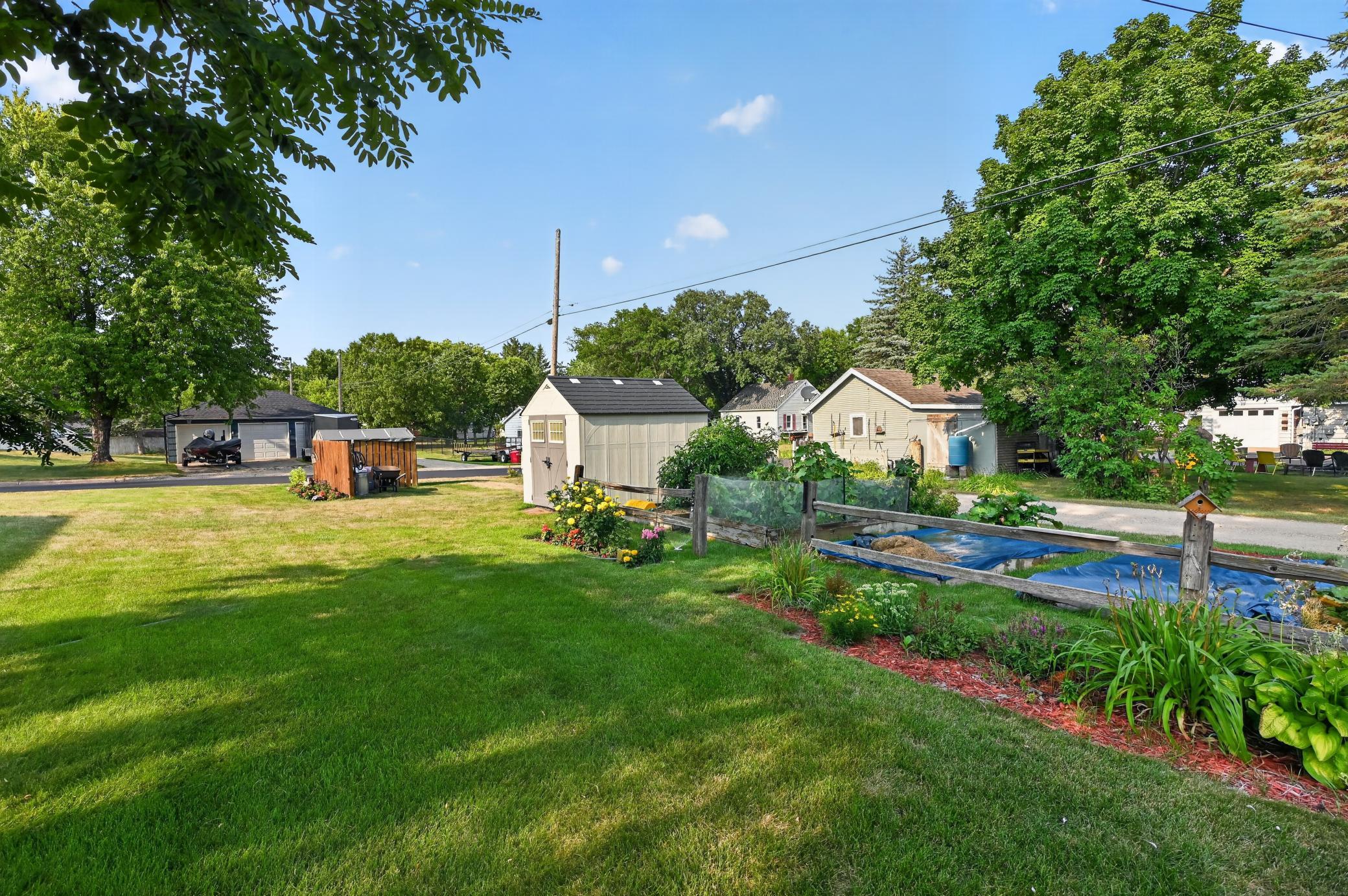 main property photo 41
