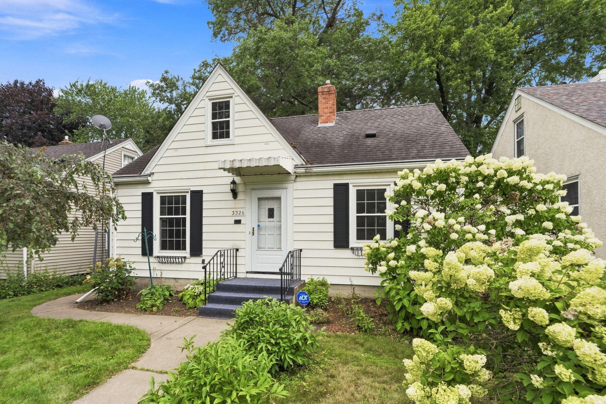 main property photo 2