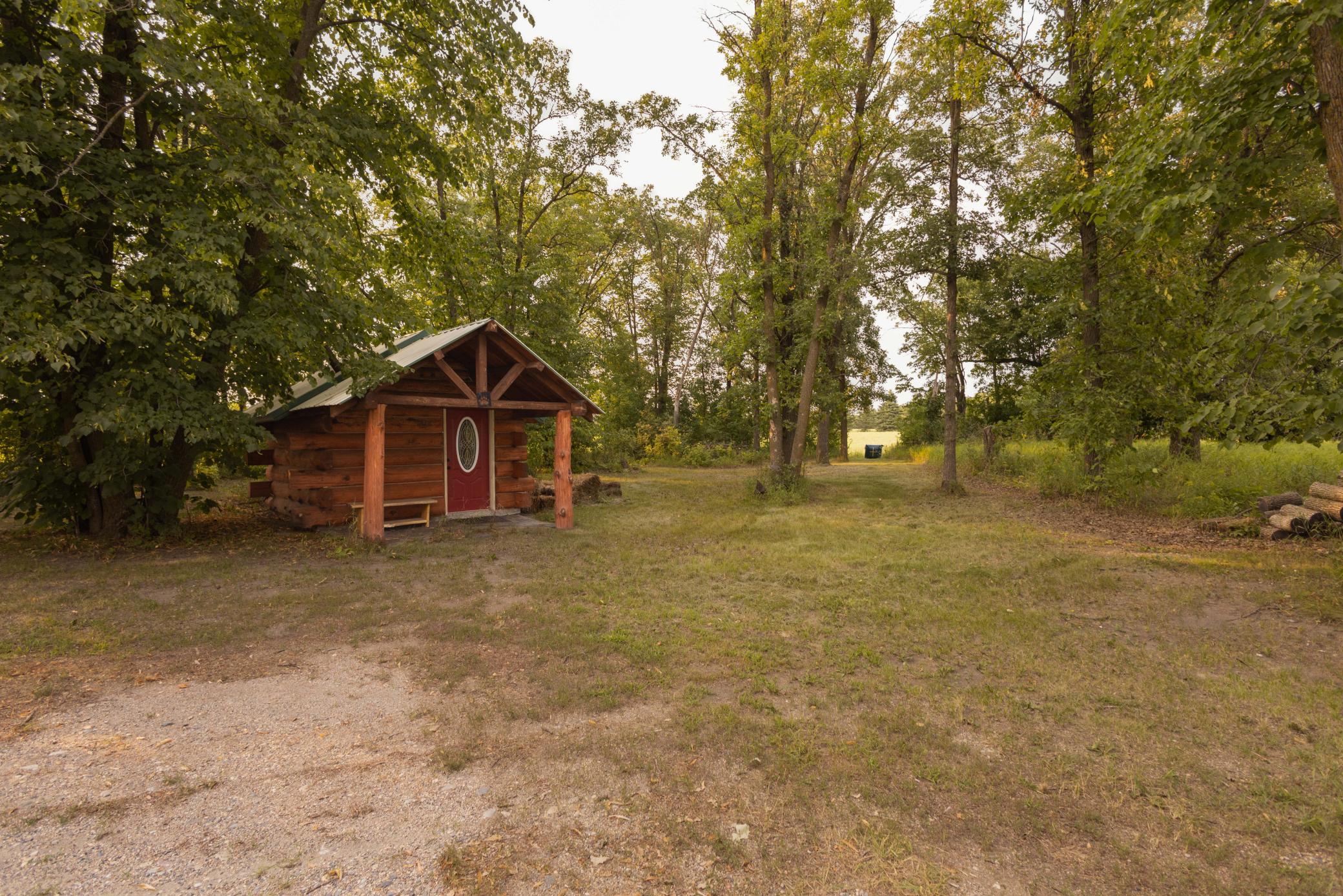 main property photo 3