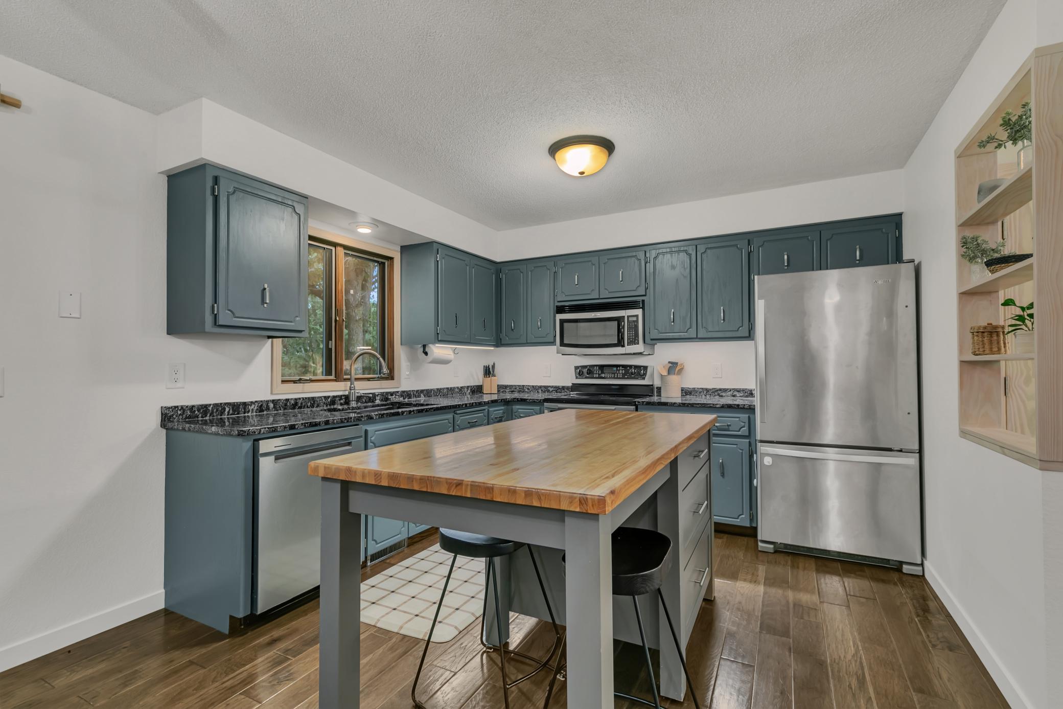 main property photo 17