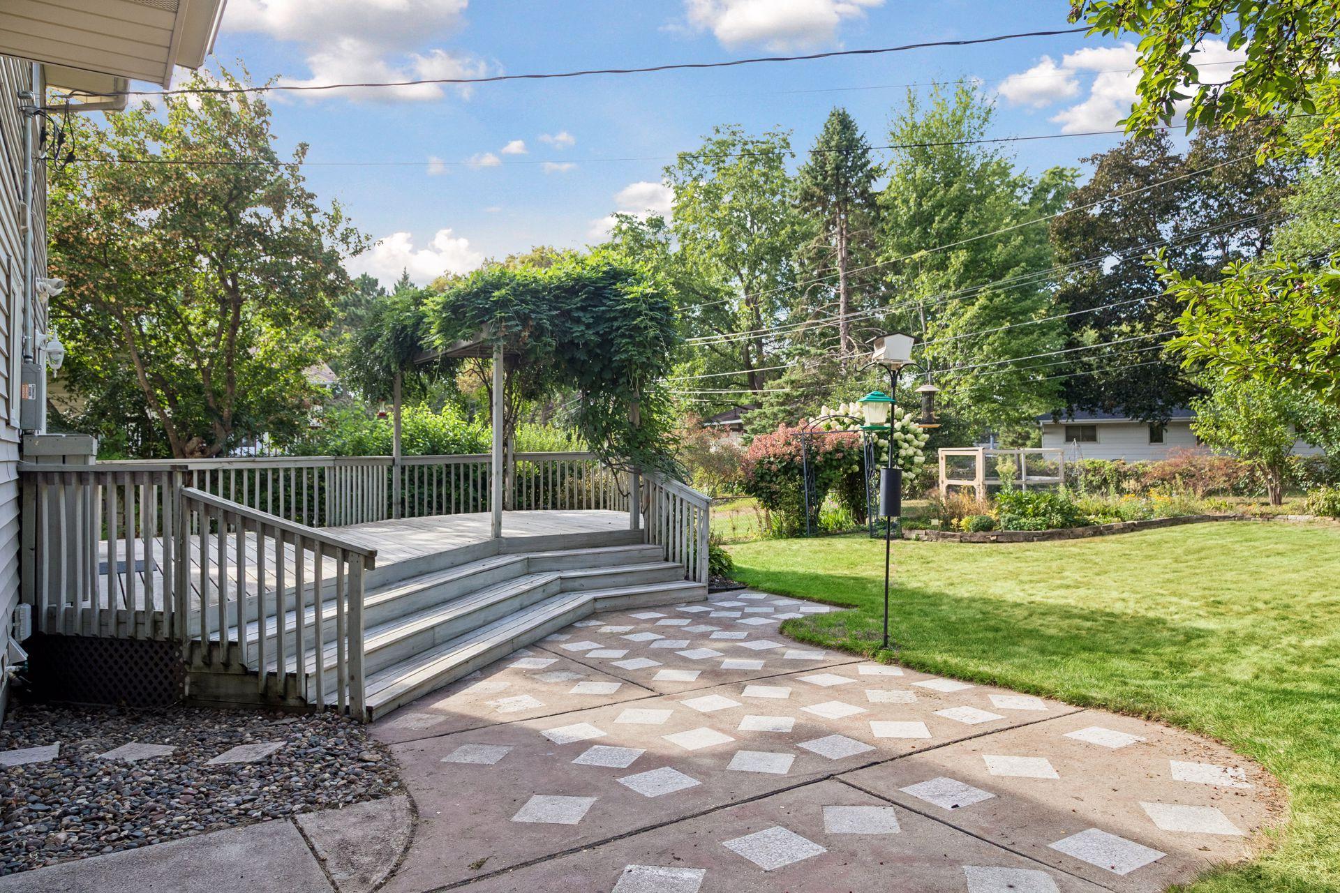 main property photo 33