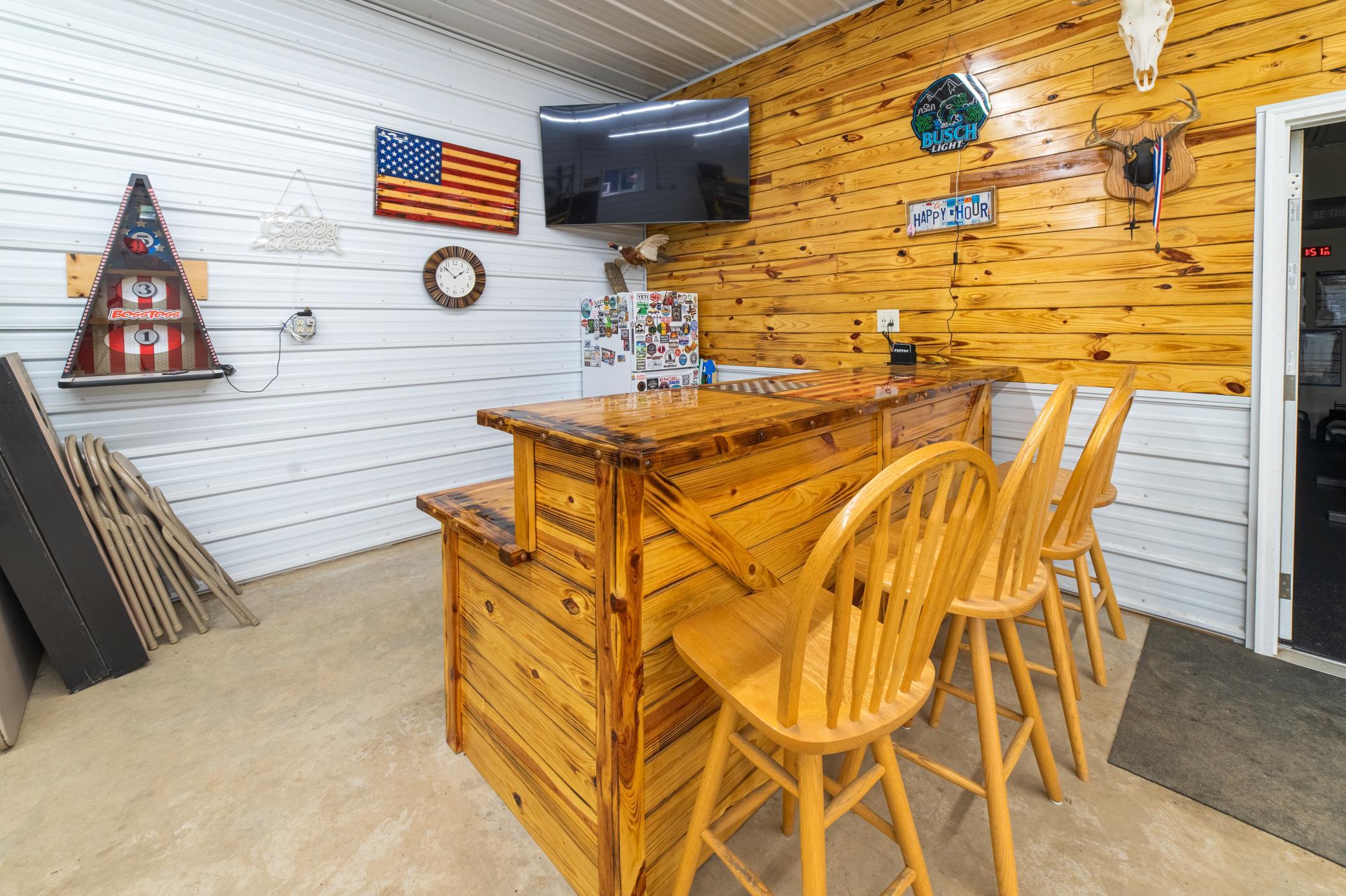 main property photo 77