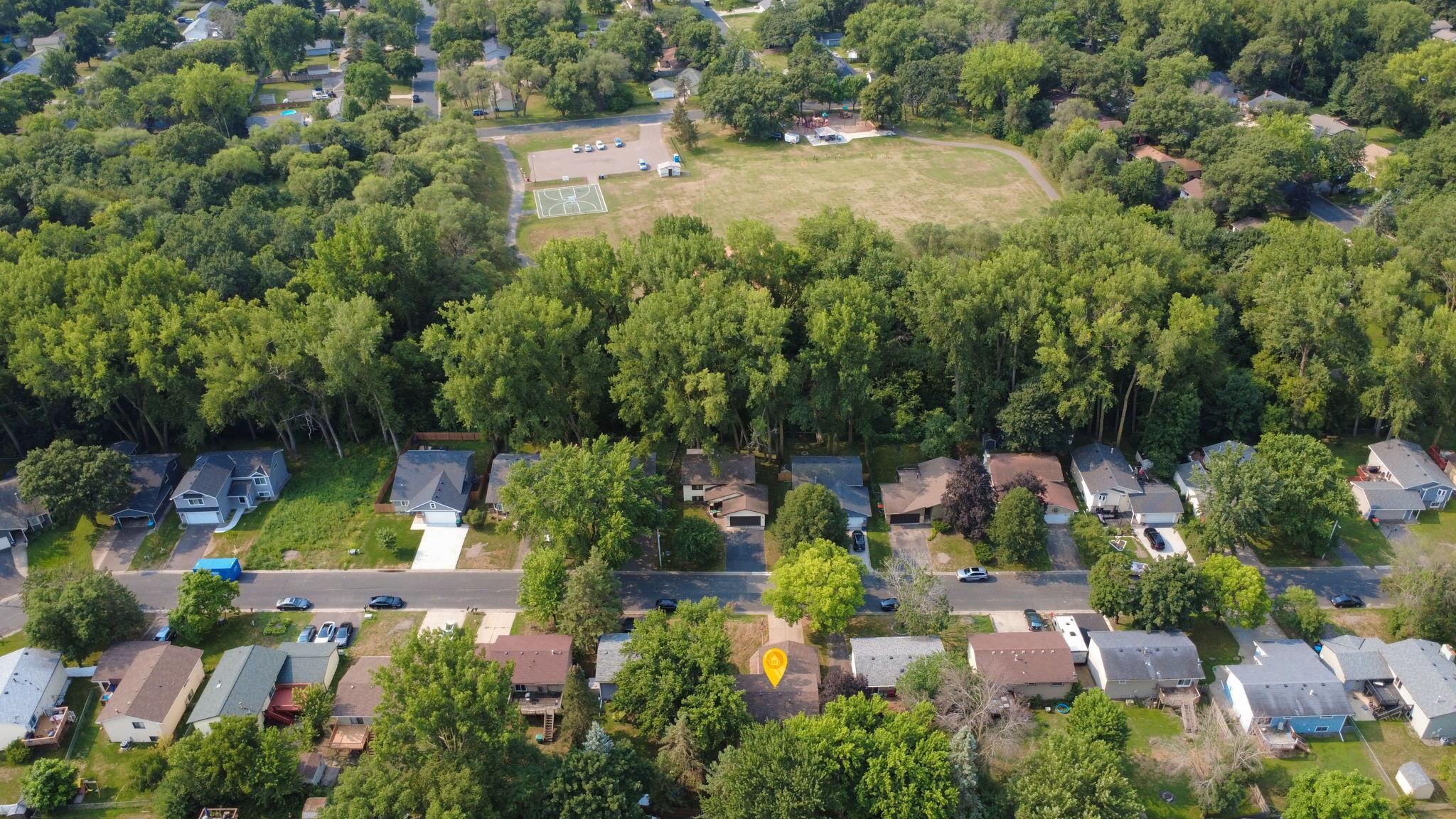 main property photo 28