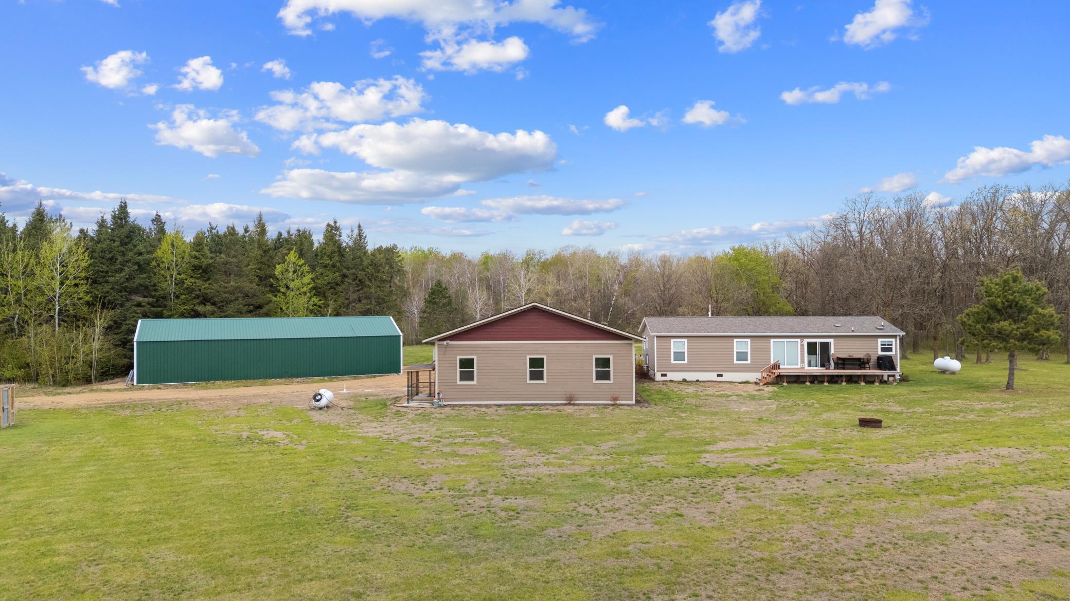 main property photo 40