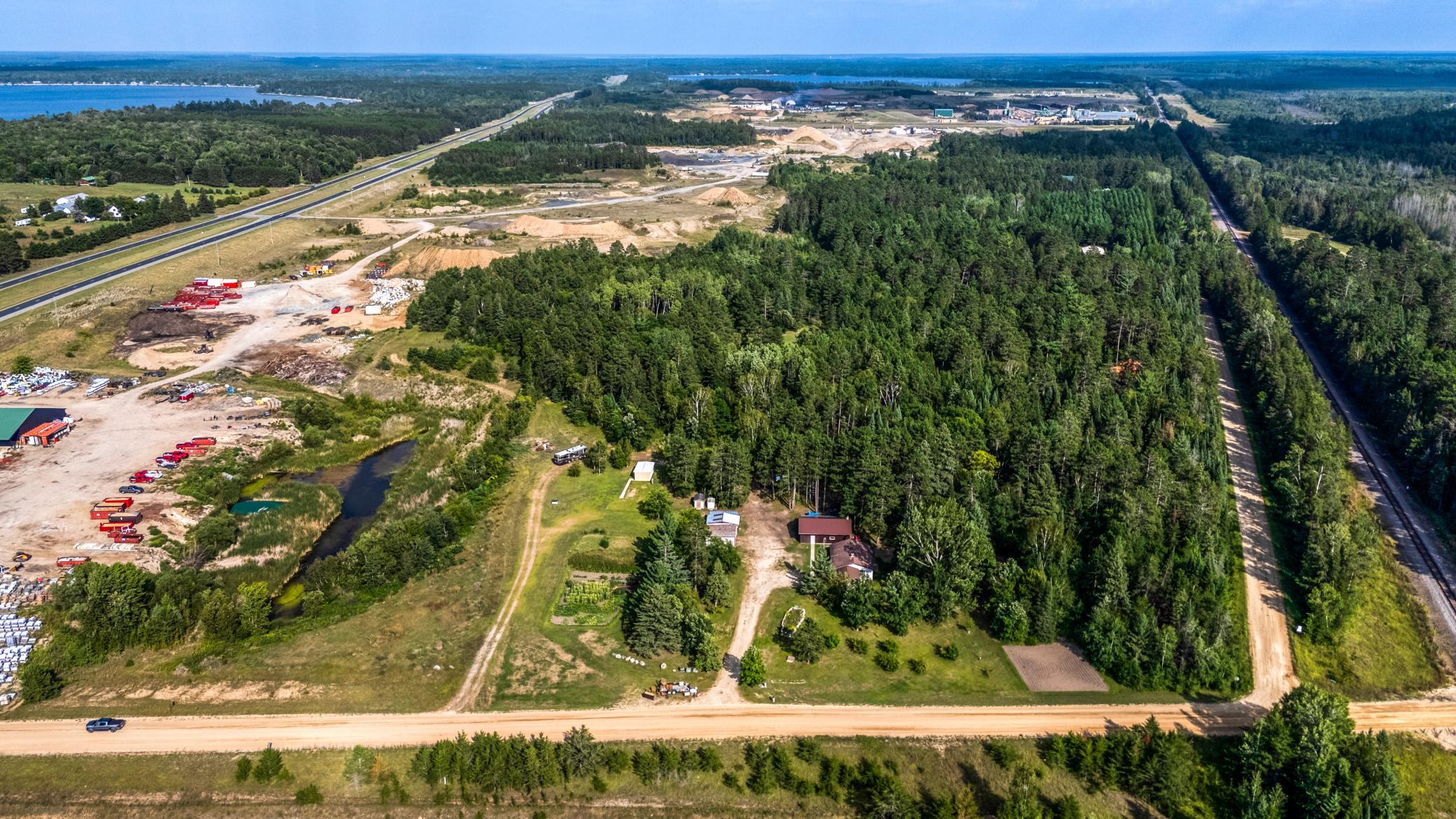 main property photo 39