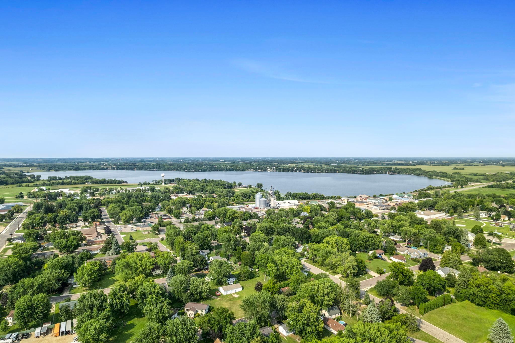 main property photo 37