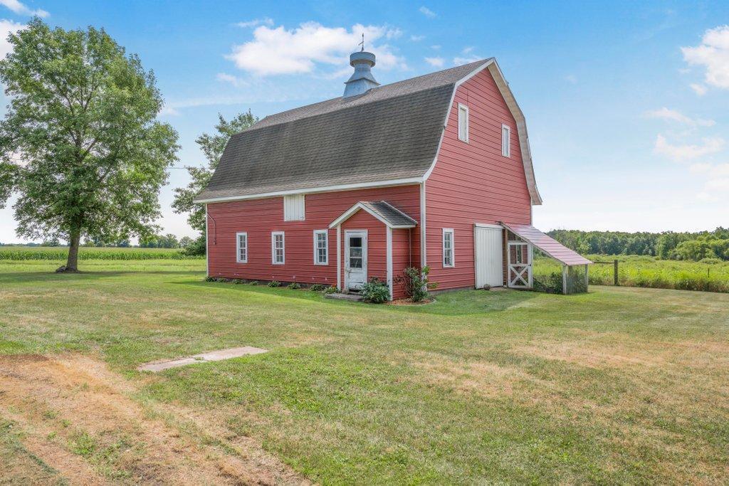 main property photo 24