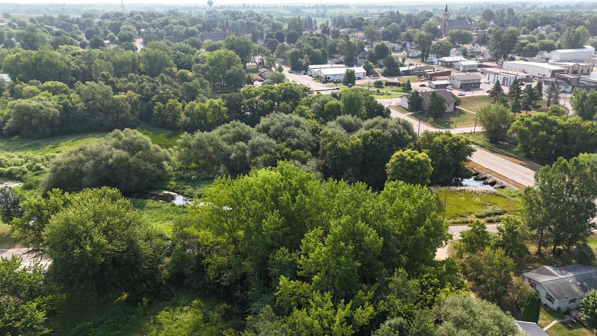 main property photo 8