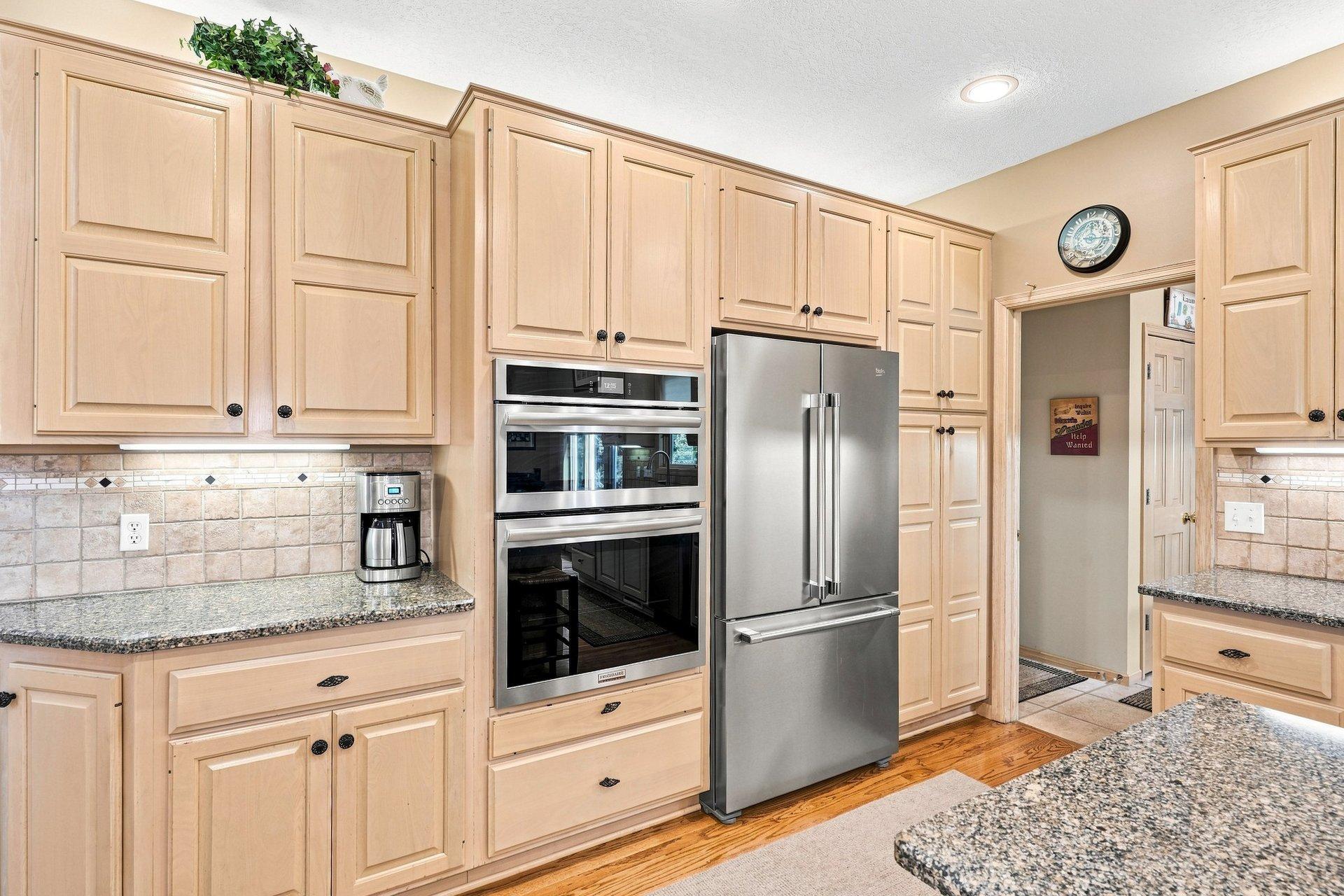 main property photo 15