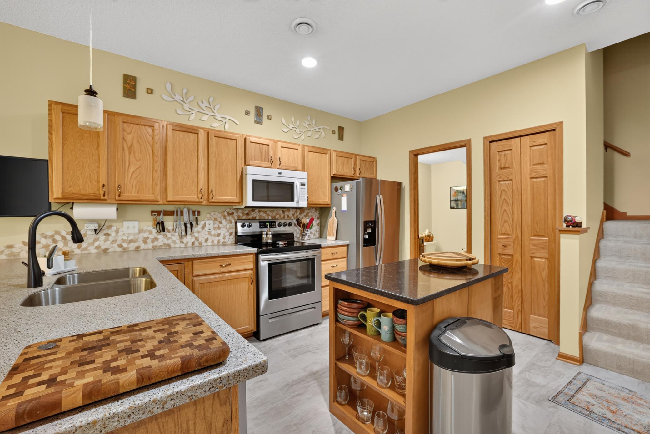 main property photo 8