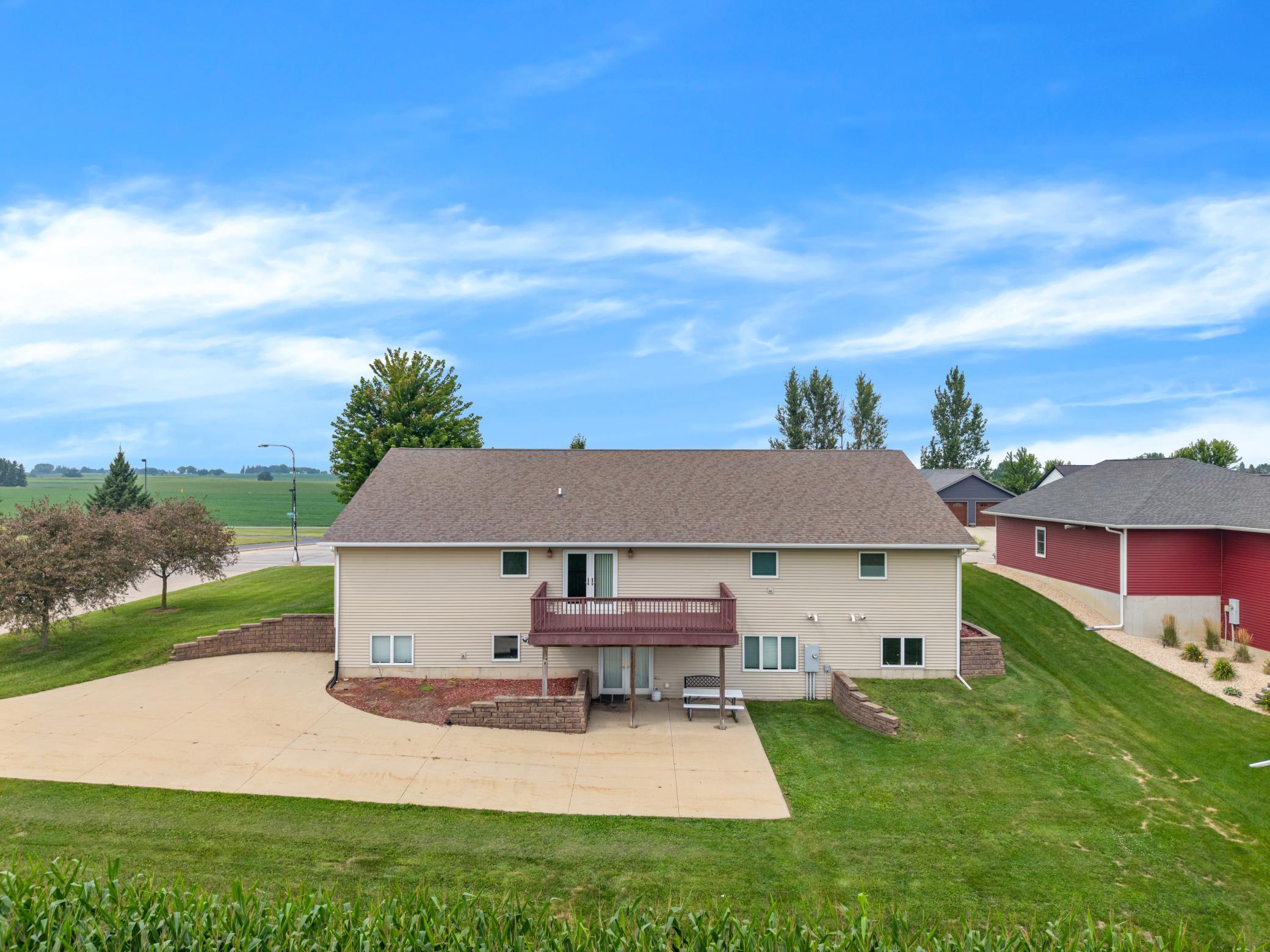 main property photo 41