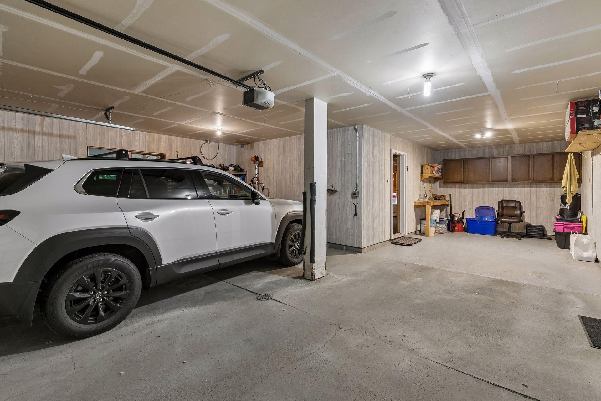 main property photo 70