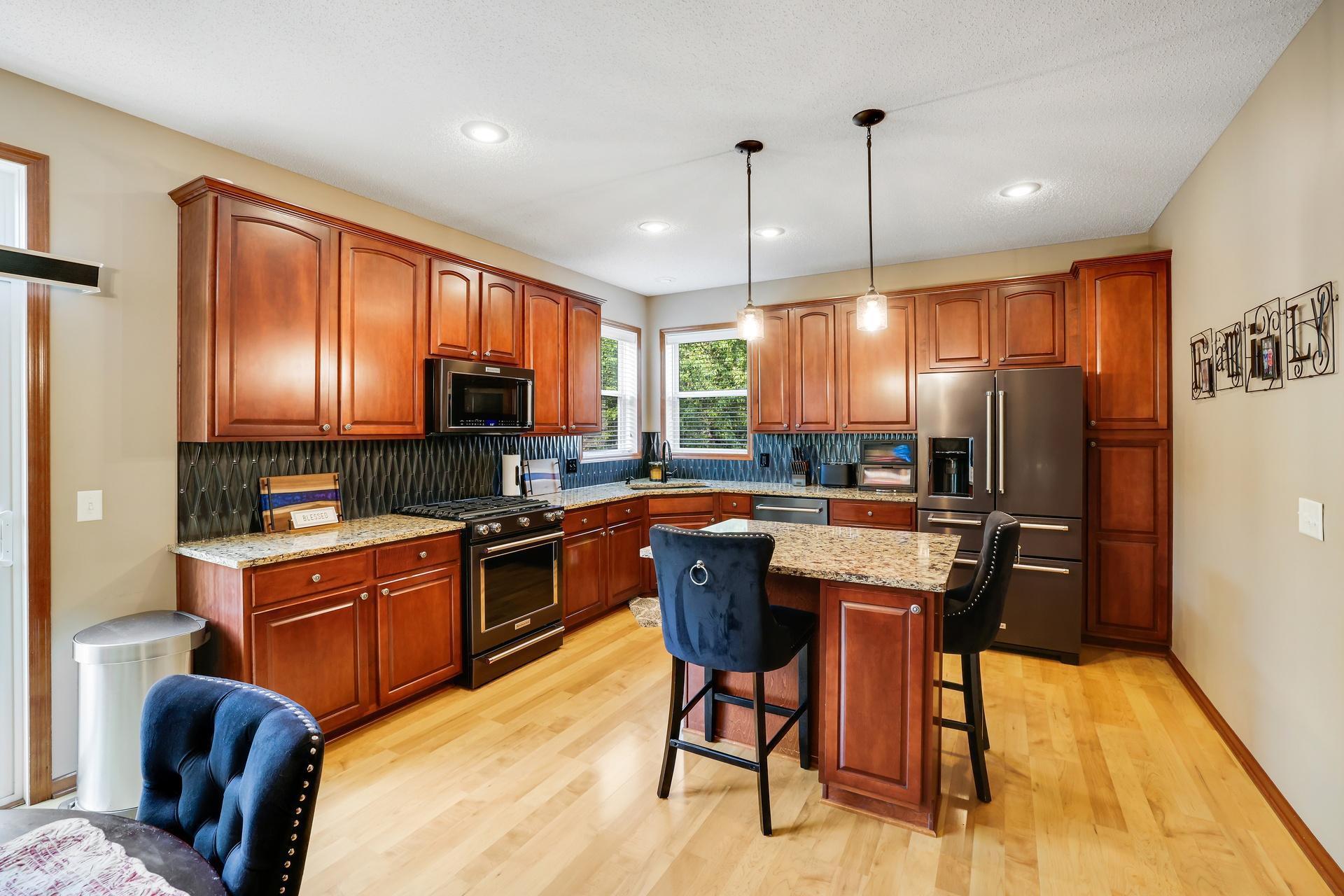 main property photo 8