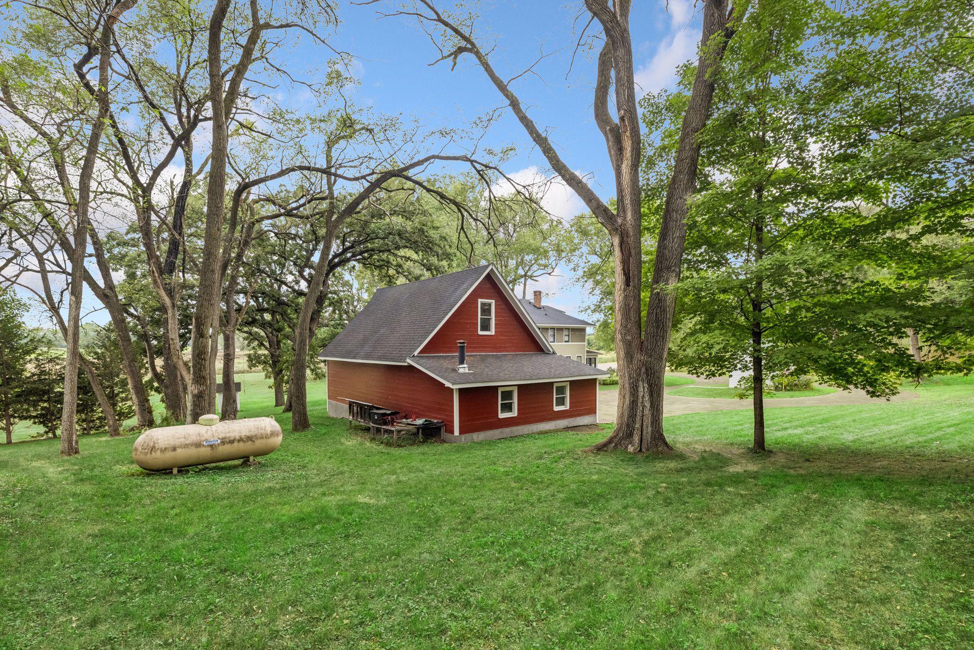 main property photo 13
