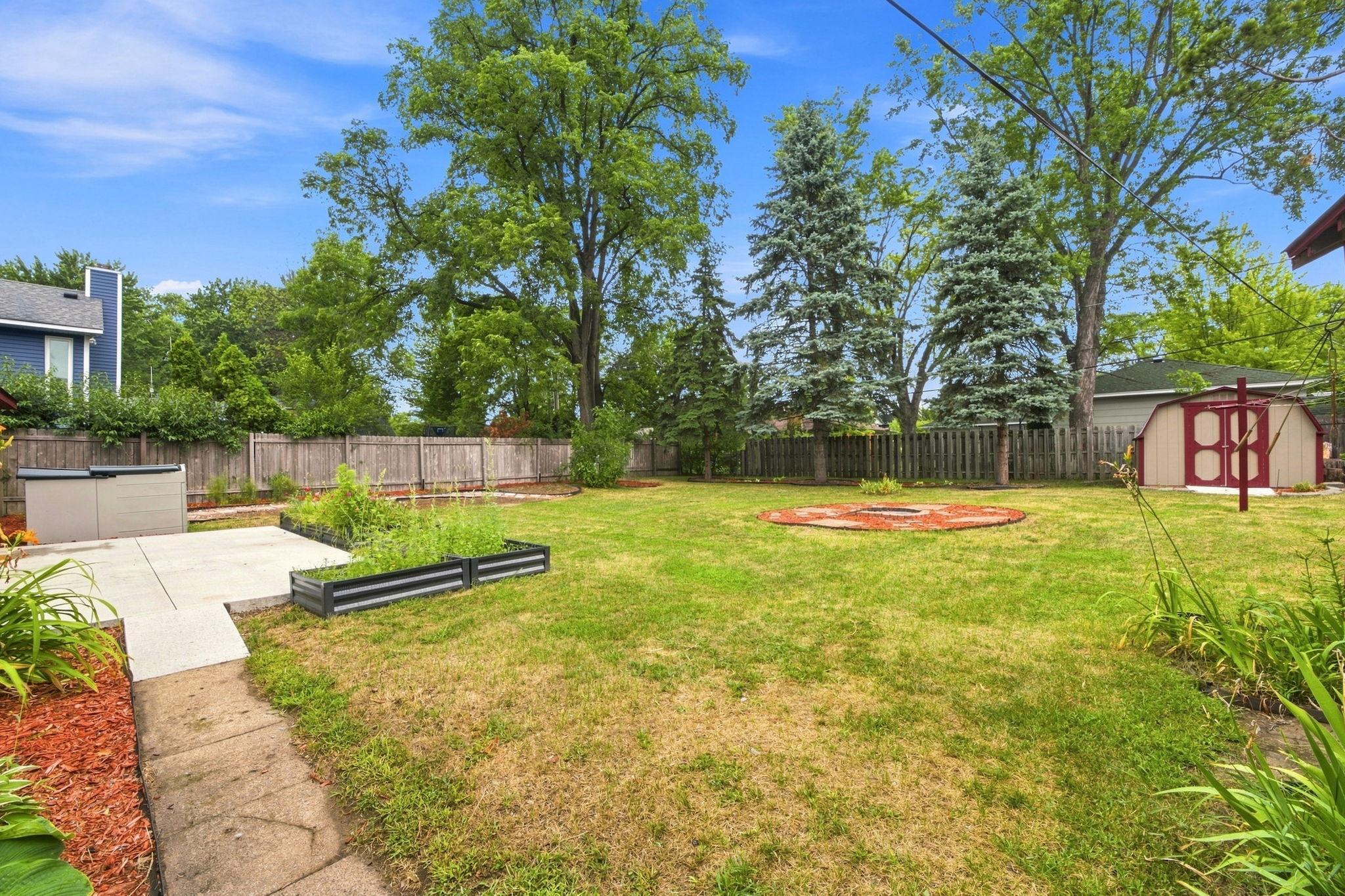 main property photo 29